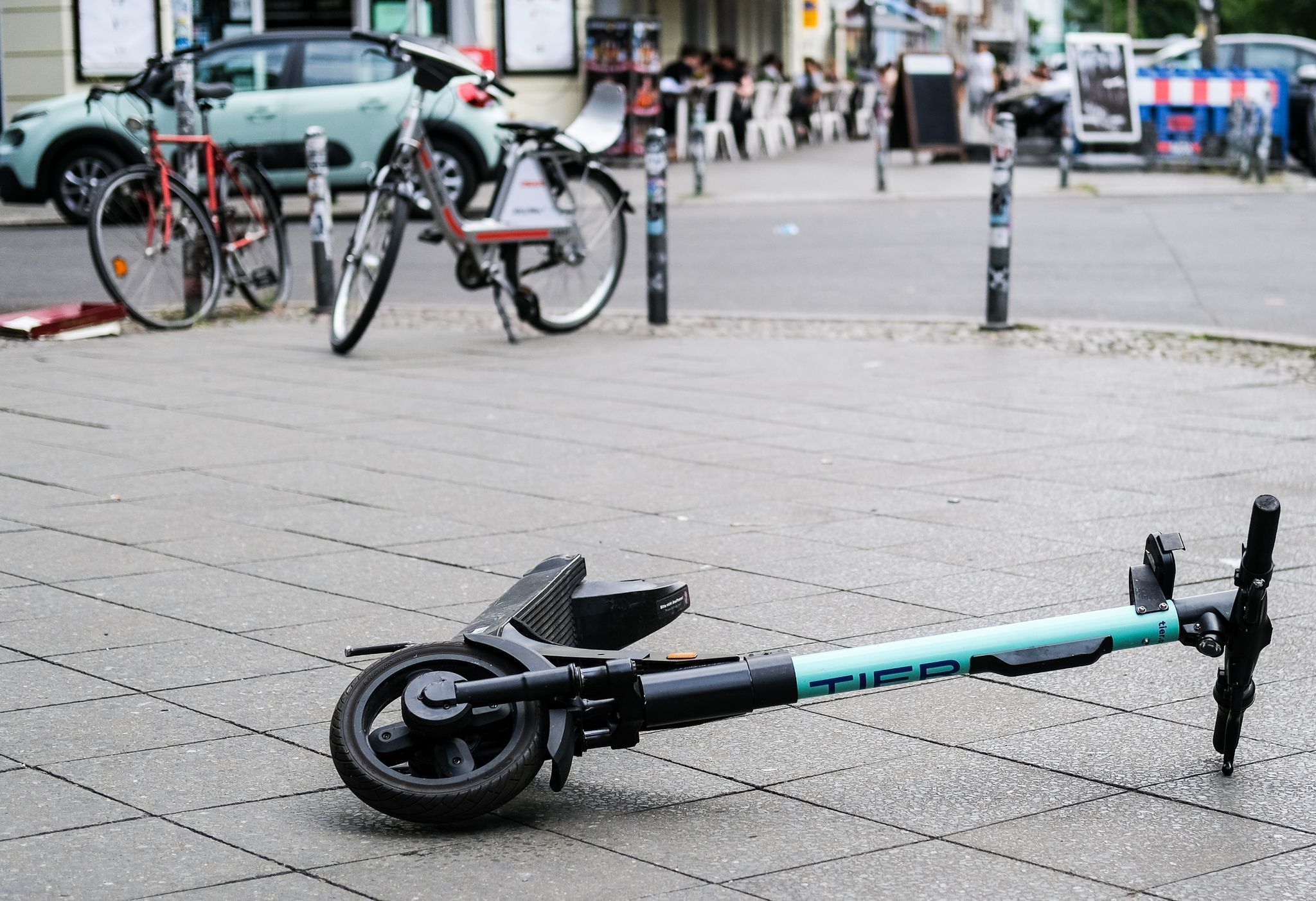 E-Scooter: Blindenverband klagt gegen die 47.000 Hindernisse auf Gehwegen