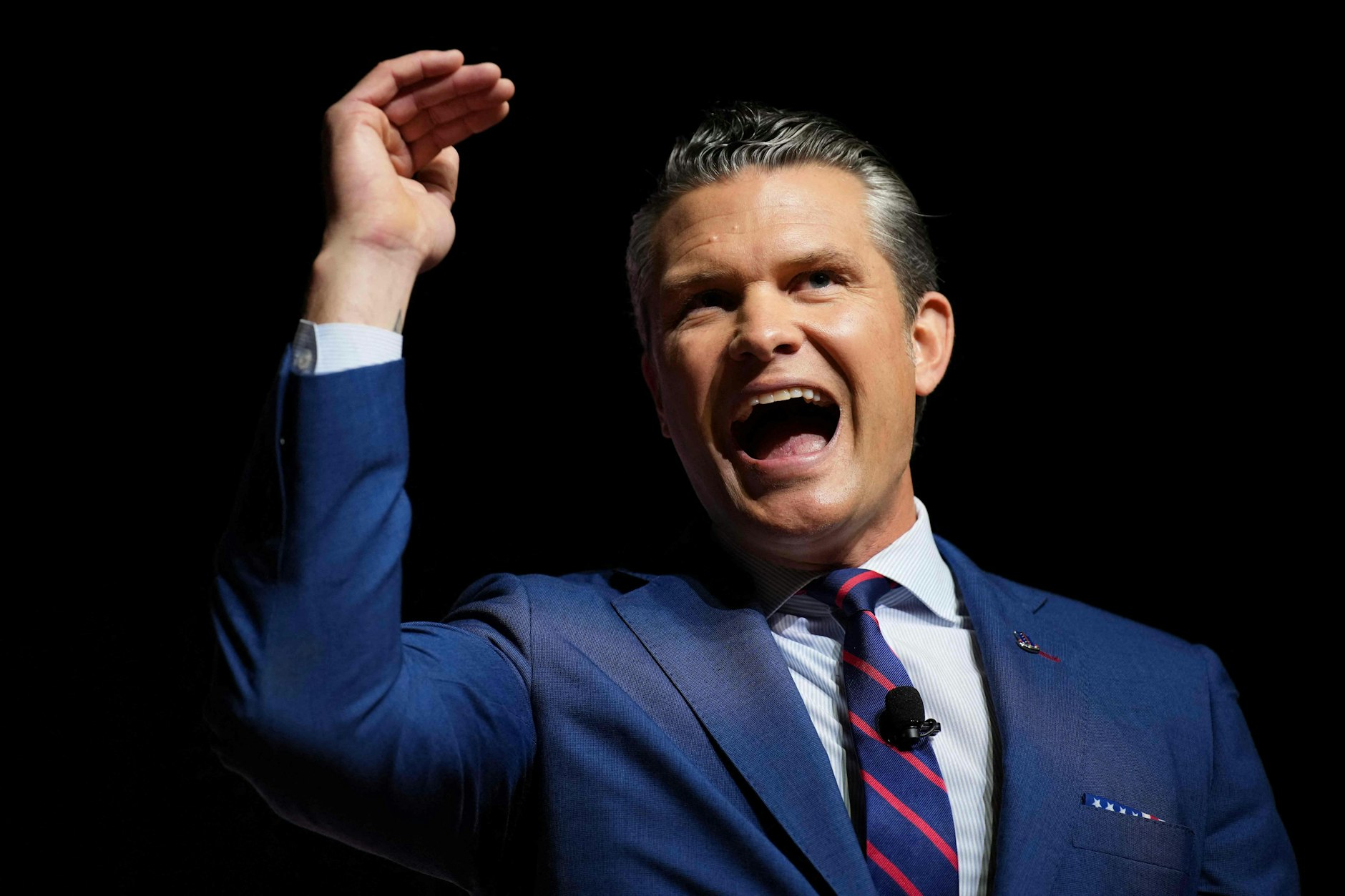 Hegseth spricht bei einem Treffen mit hochrangigen Generälen und Admiralen.