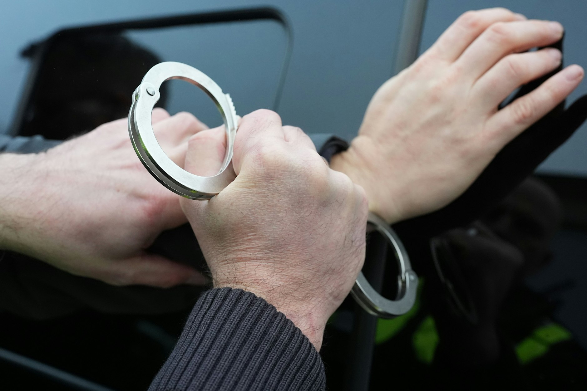 In Berlin verhaftet: Ein Syrer soll Verbrechen gegen die Menschlichkeit begangen haben. Am Mittwoch wird er in Karlsruhe einem Richter vorgeführt (Symbolbild).