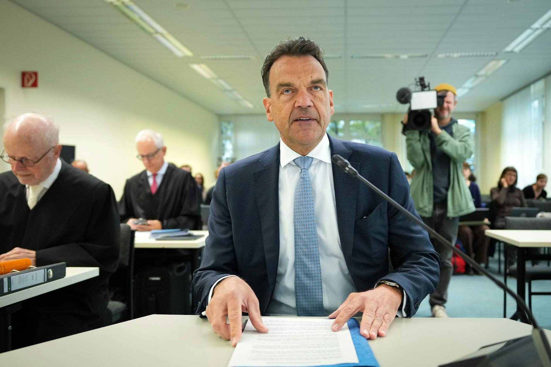 Der Immobilienunternehmer Christoph Gröner am Berliner Verwaltungsgericht.