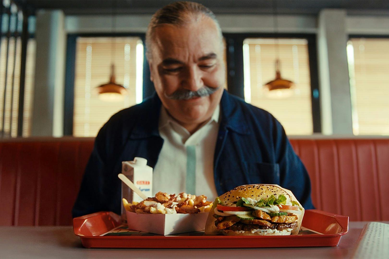 Orhan Tançgil, einer der Erfinder des Kebab-Logos, und die neuen Kebab-Style-Lover-Produkte