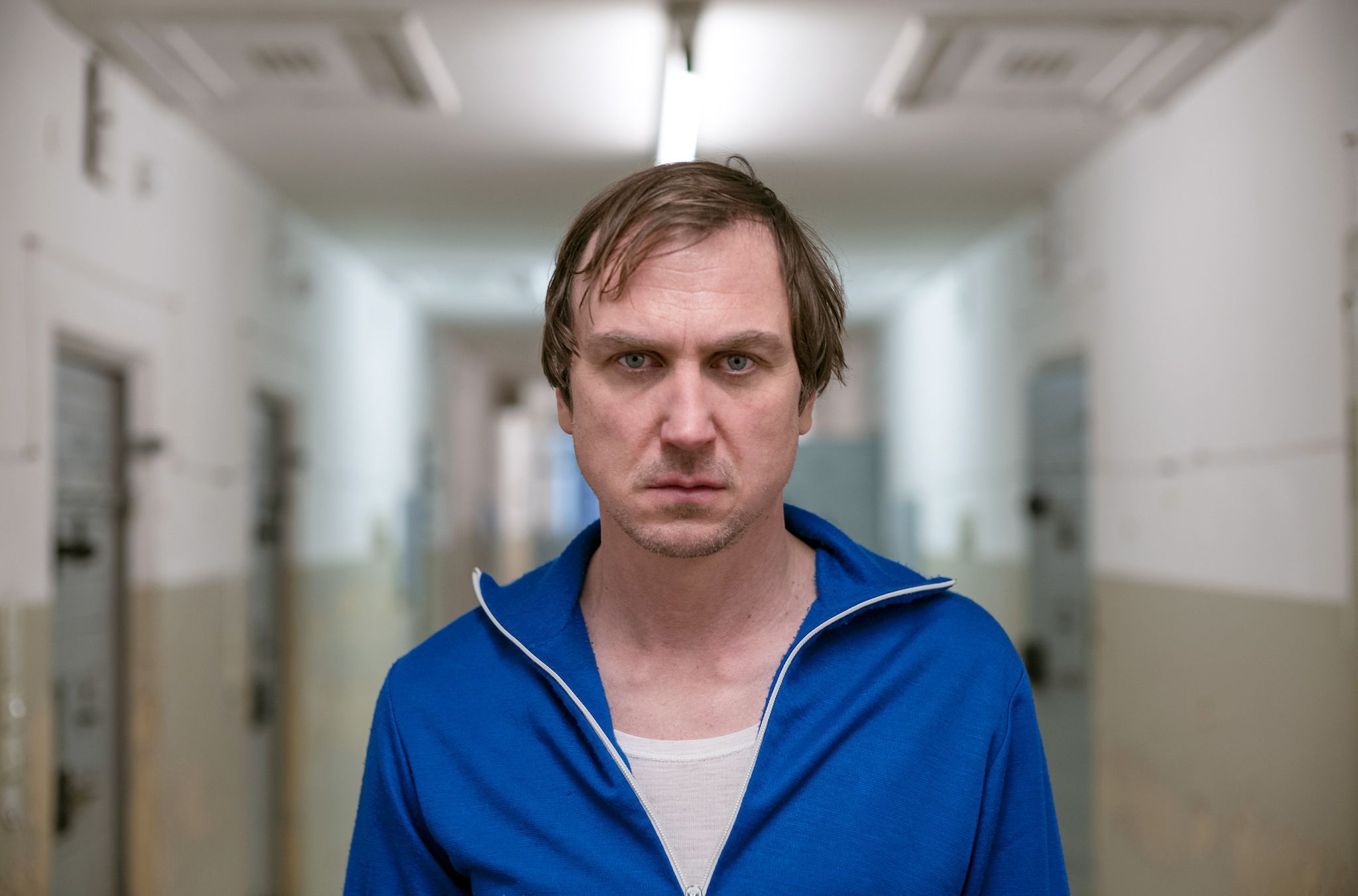 Blicke durch Gitterstäbe: Wie feiern die ÖRR-Sender den Tag der Einheit?