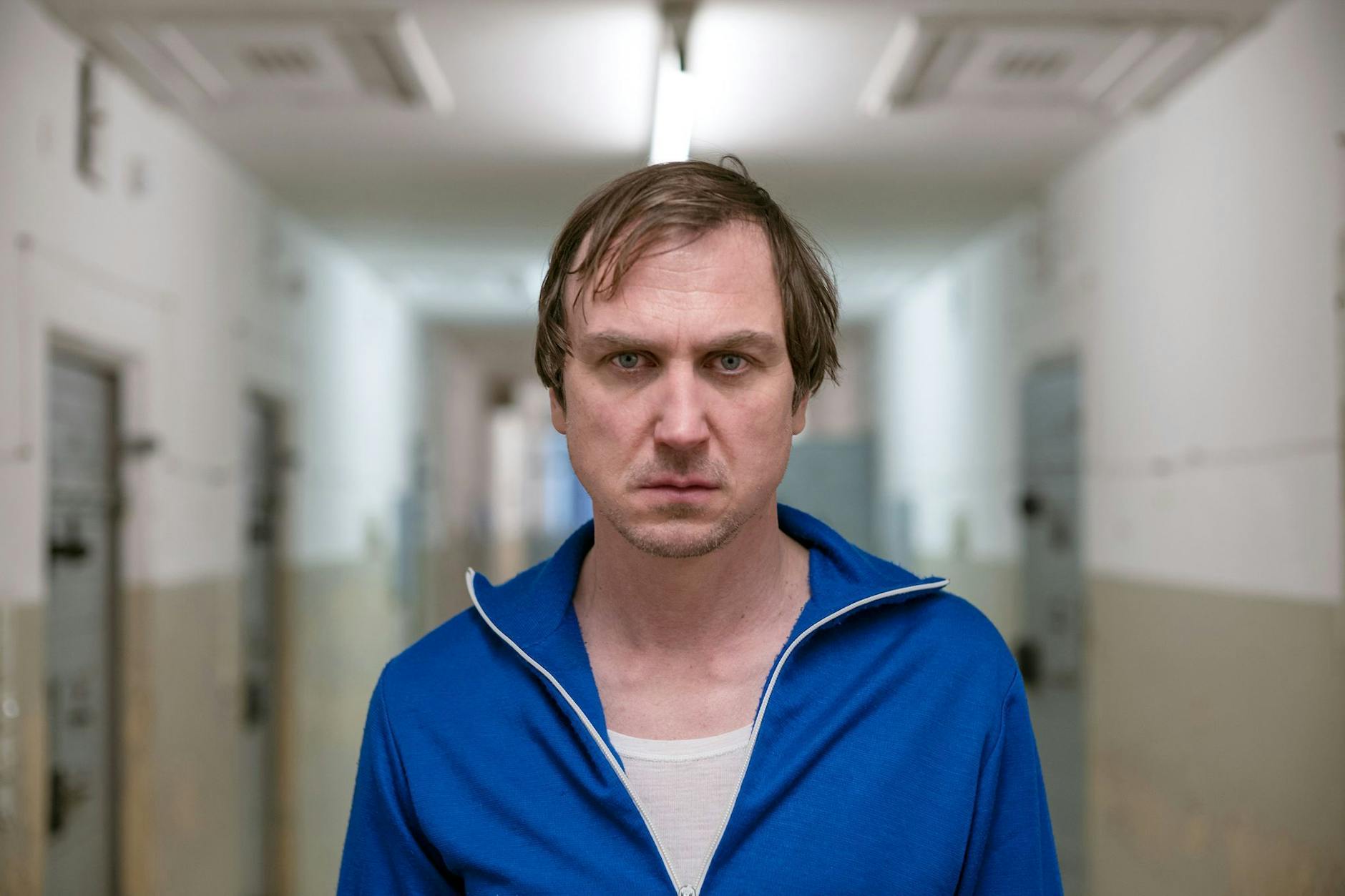 An Stasi-Offizier Franz Walter (Lars Eidinger) wird das Todesurteil vollstreckt.