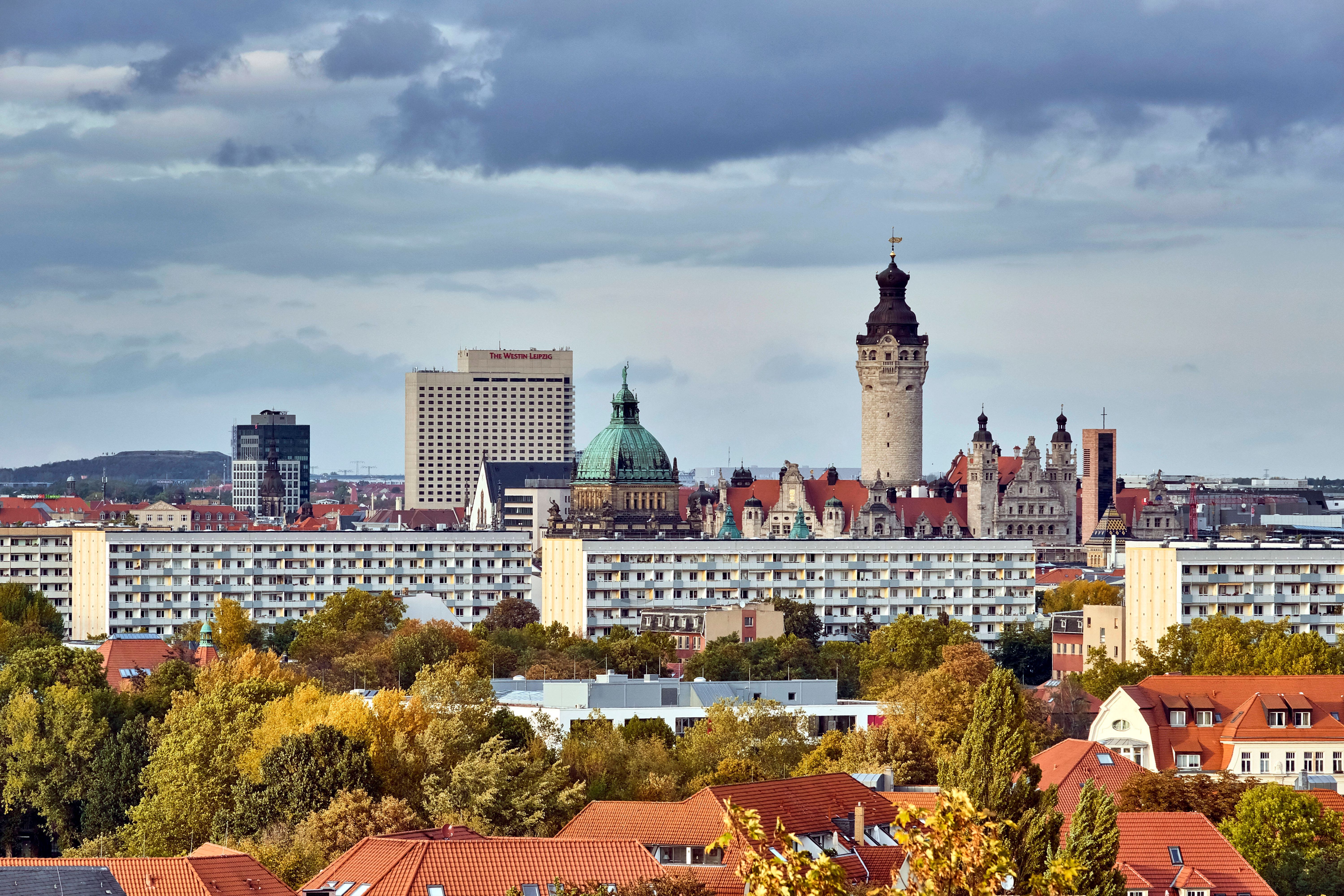 Ostdeutschlands Wohnkrise: Steigende Mieten, leere Wohnungen