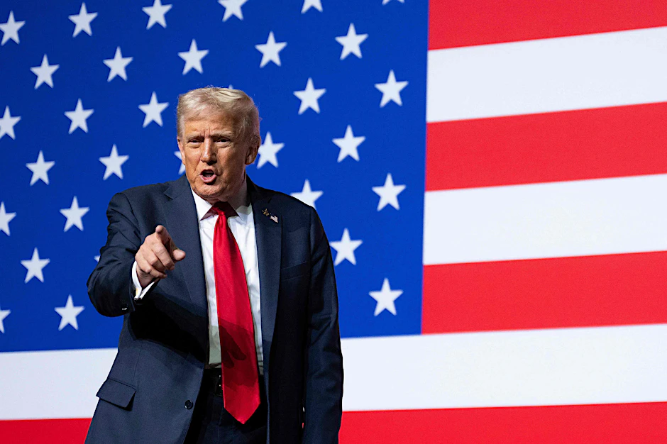 US-Präsident Donald Trump, nachdem er vor ranghohen Offizieren des Militärs auf dem Stützpunkt der Marineinfanterie in Quantico (Virginia) gesprochen hat.