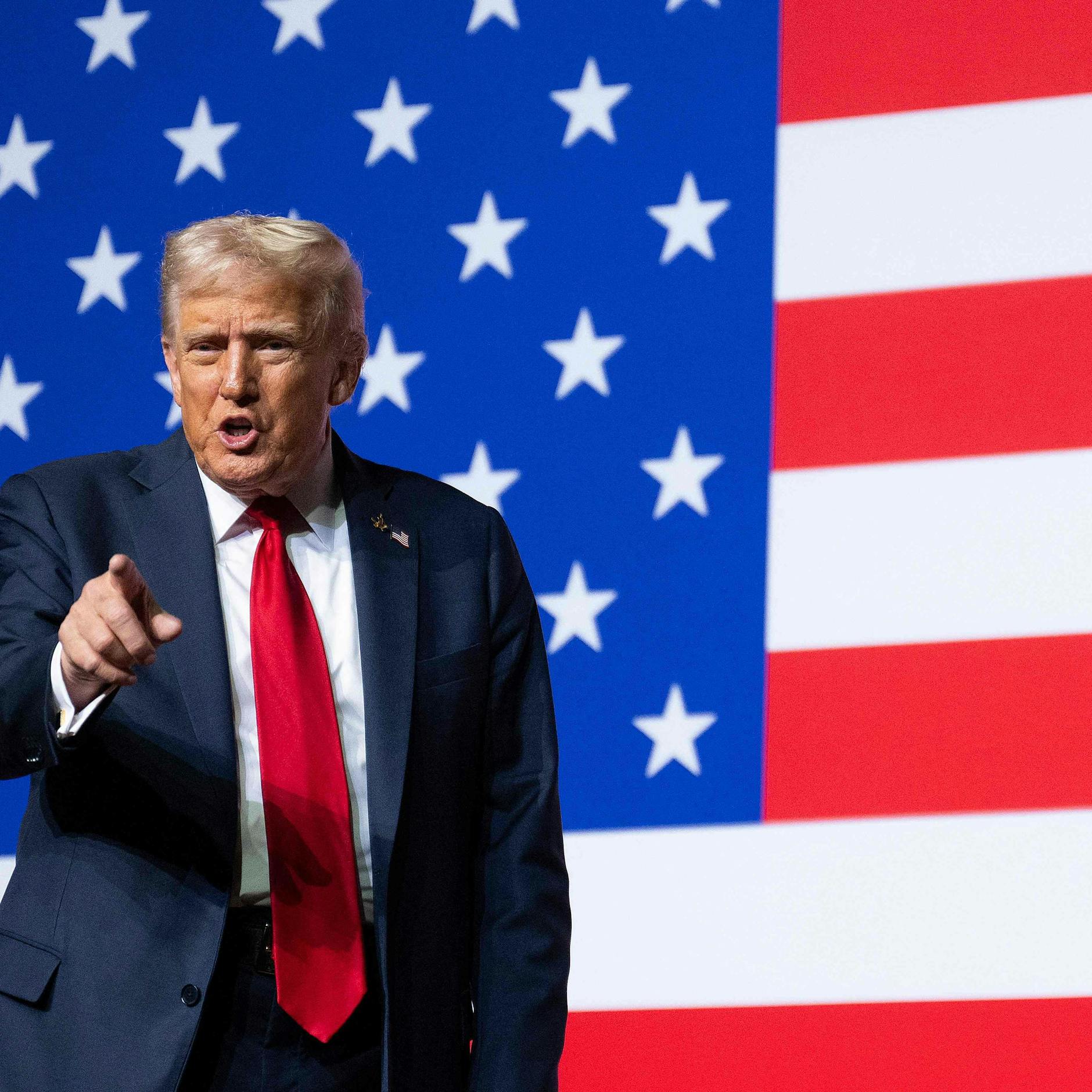 Image - Donald Trump stimmt Militärspitze auf „Krieg“ in den USA ein