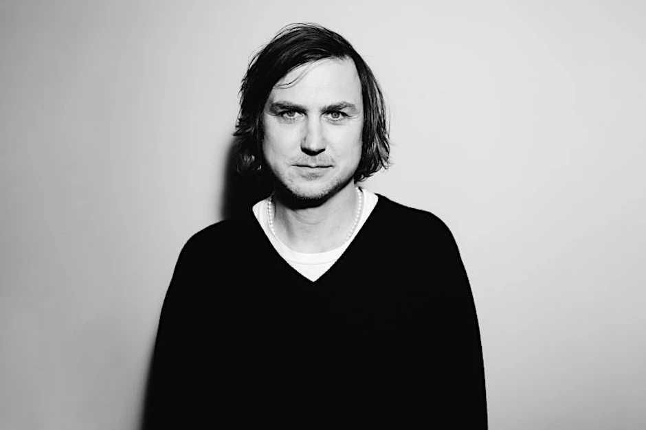 Lars Eidinger hat ein besonderes Verhältnis zu Bertolt Brecht. In Joachim Langs Spielfilm „Brechts Dreigroschenfilm“ hat er ihn schon verkörpert. In Berlin wird er nun aus dessen Gedichtsammlung „Hauspostille“ lesen, singen und spielen.