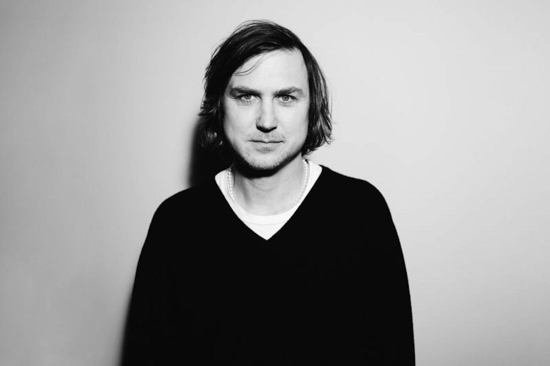 Lars Eidinger hat ein besonderes Verhältnis zu Bertolt Brecht. In Joachim Langs Spielfilm „Brechts Dreigroschenfilm“ hat er ihn schon verkörpert. In Berlin wird er nun aus dessen Gedichtsammlung „Hauspostille“ lesen, singen und spielen.