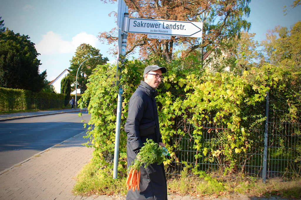 Unser Reporter auf der Suche nach dem Känguru in der Sakrower Landstraße.