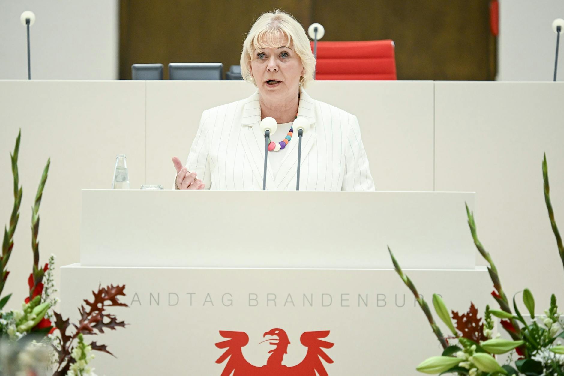 Brandenburgs Landtagspräsidentin Ulrike Liedtke (SPD) beim Festakt zum 35-jährigen Bestehen des Landtag Brandenburg. hier sprach sie auch über den Umgang mit Ostdeutschland.