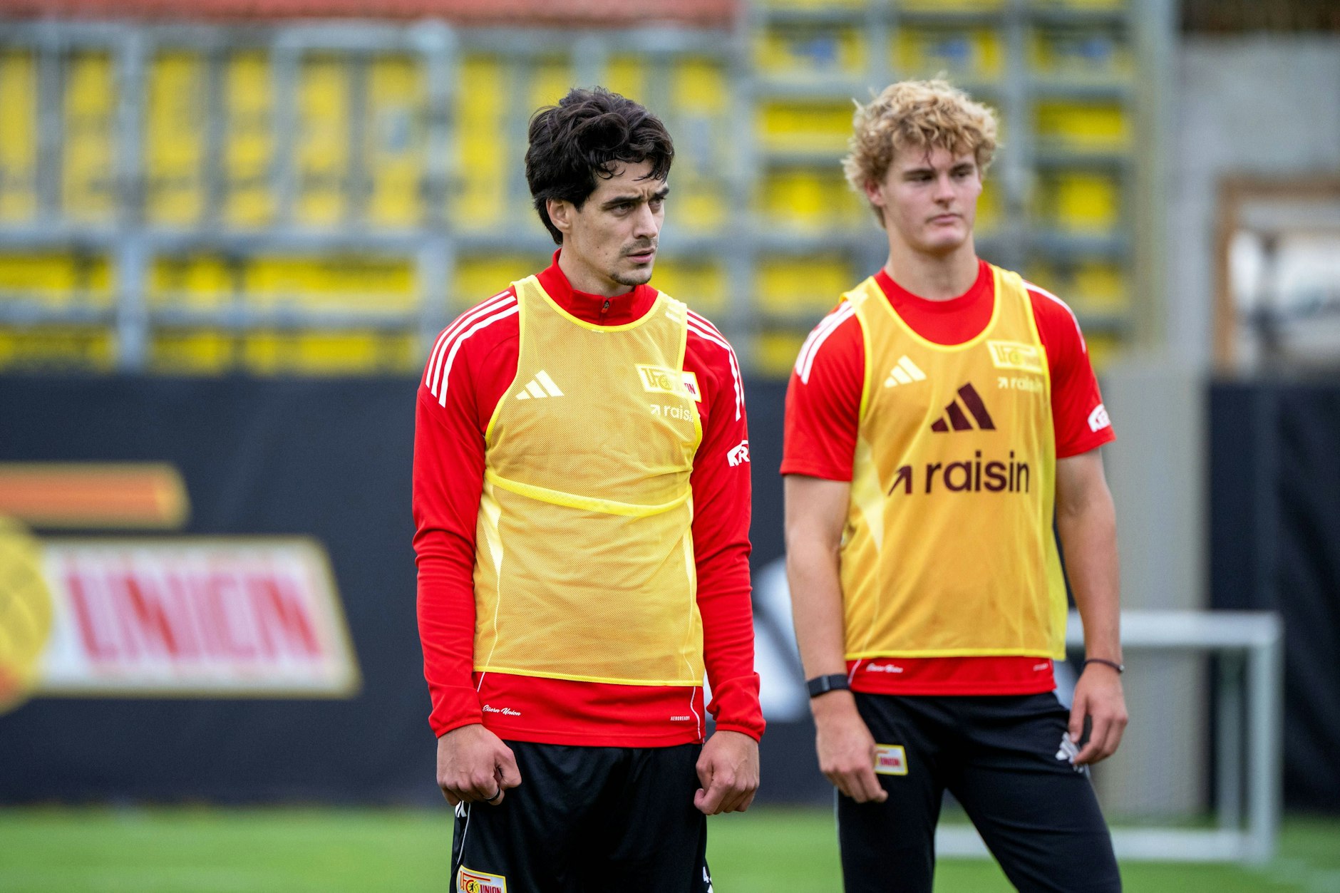 Diogo Leite (l.) hat Tom Rothe in der Dreierkette des 1. FC Union Berlin erst einmal wieder den Rang abgelaufen.
