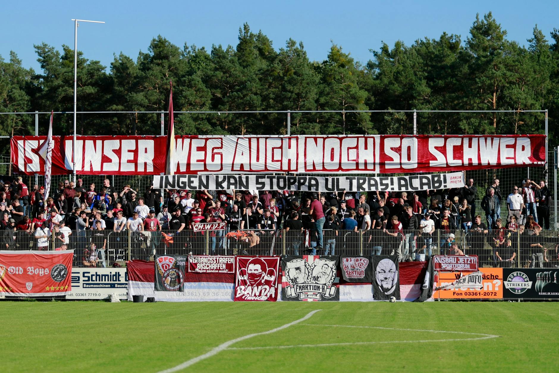 Auf seine Fans kann sich der BFC, wie hier im Spiel bei Altglienicke, auch in schwierigen Zeiten sich verlassen.