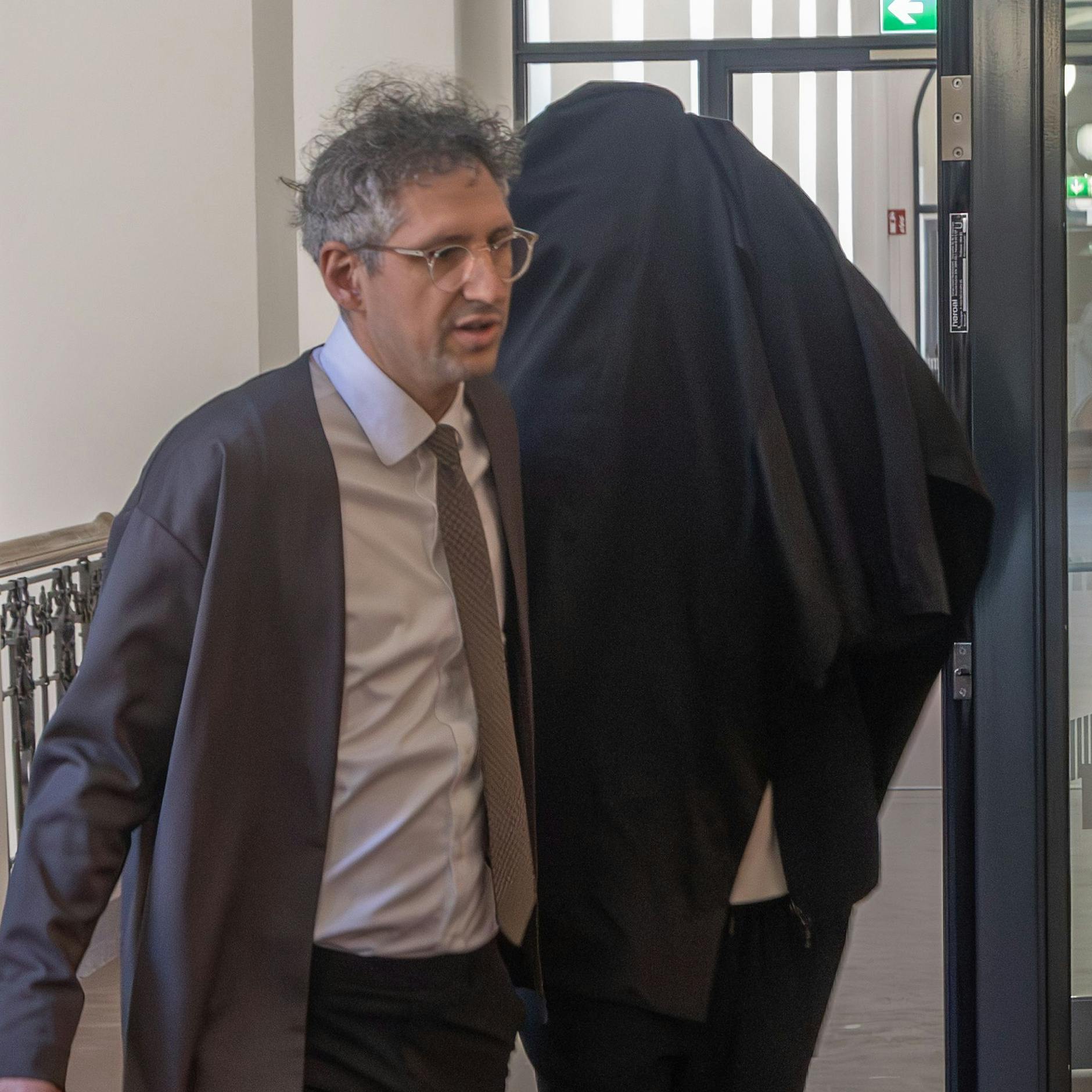 Vergewaltiger filmte seine Taten: Seine Opfer ahnten nichts davon!