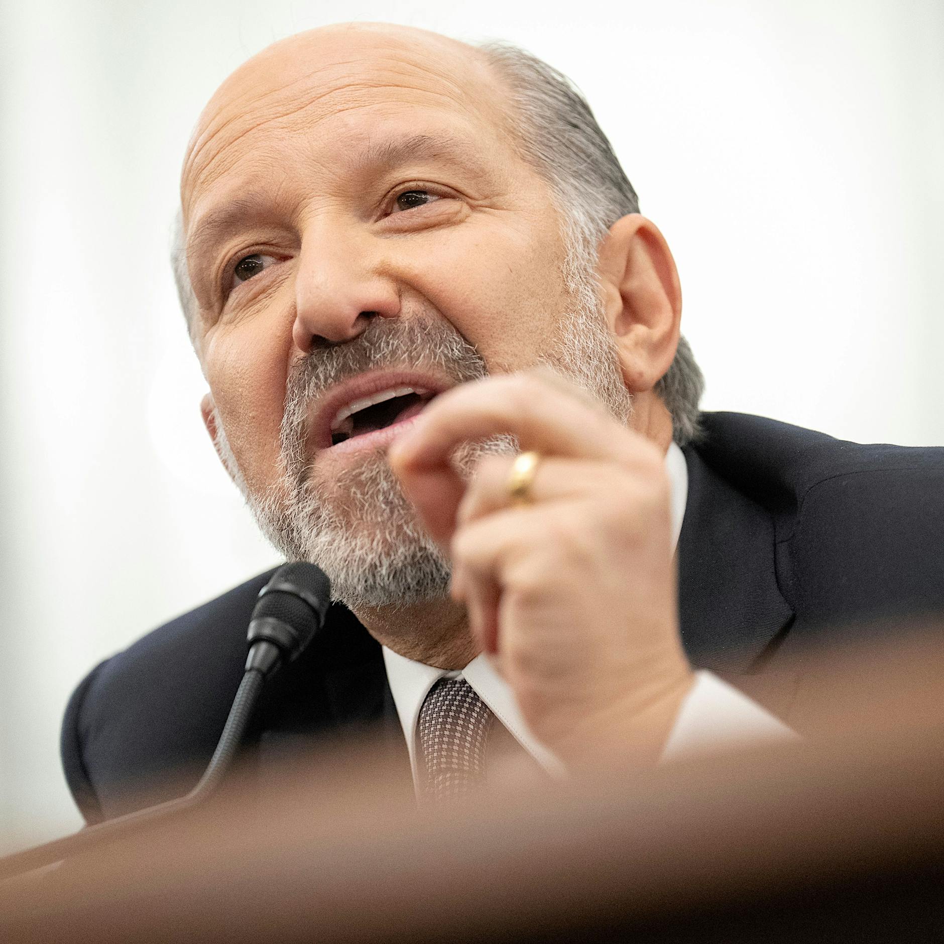 US-Minister Lutnick: Jeffrey Epstein erpresste Prominente mit Aufnahmen