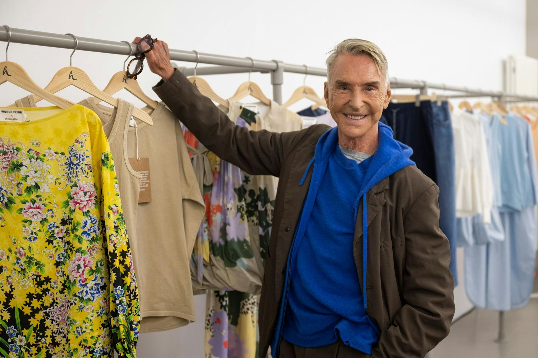 Wolfgang Joop ist weit mehr als ein Modedesigner. Die Ausstellung in Potsdam zeigt seine vielen Talente.