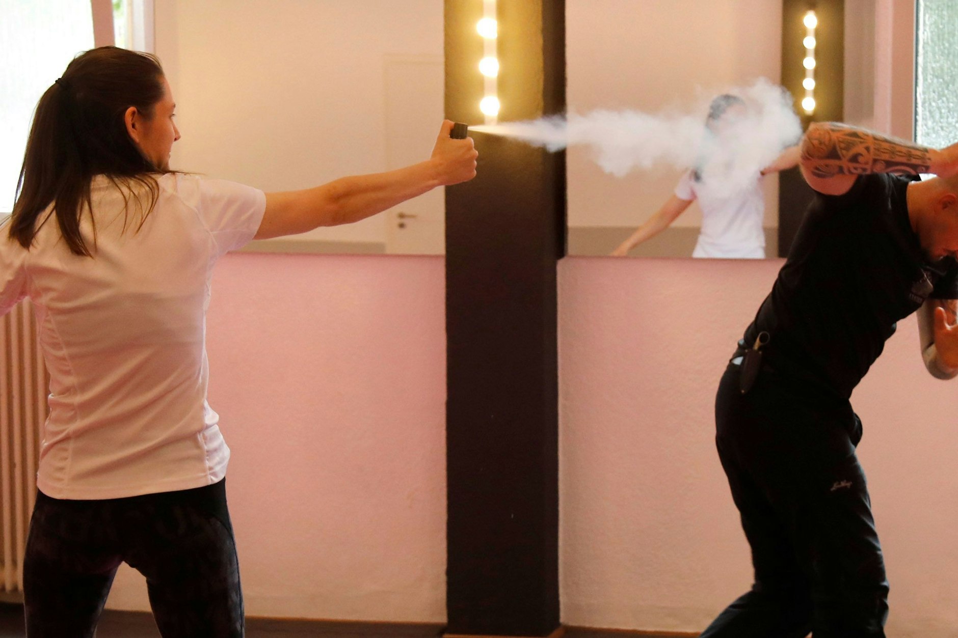 In Deutschland lassen sich mehr Frauen in Selbstverteidigung ausbilden. Auch, um später im Sicherheitsdienst zu arbeiten. Dort aber stagniert der Frauenanteil.