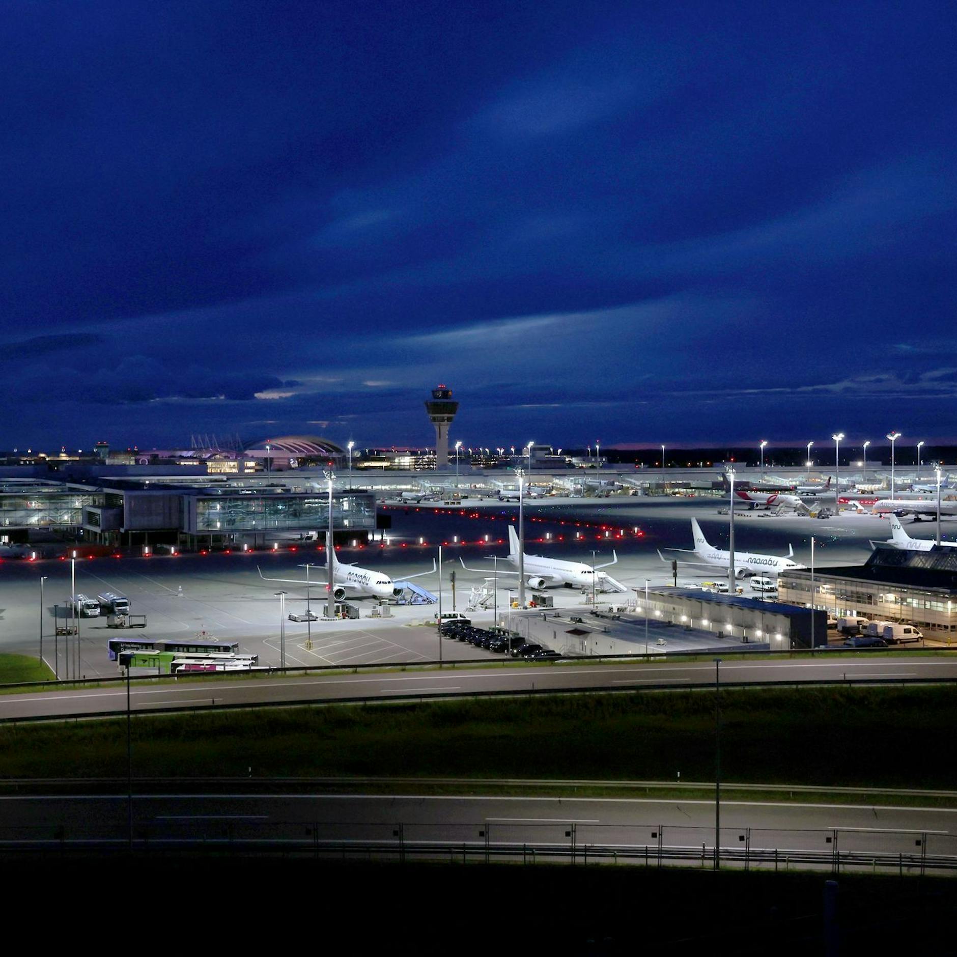 Image - Drohnensichtungen am Flughafen München: Söder fordert „Abschießen statt Abwarten“