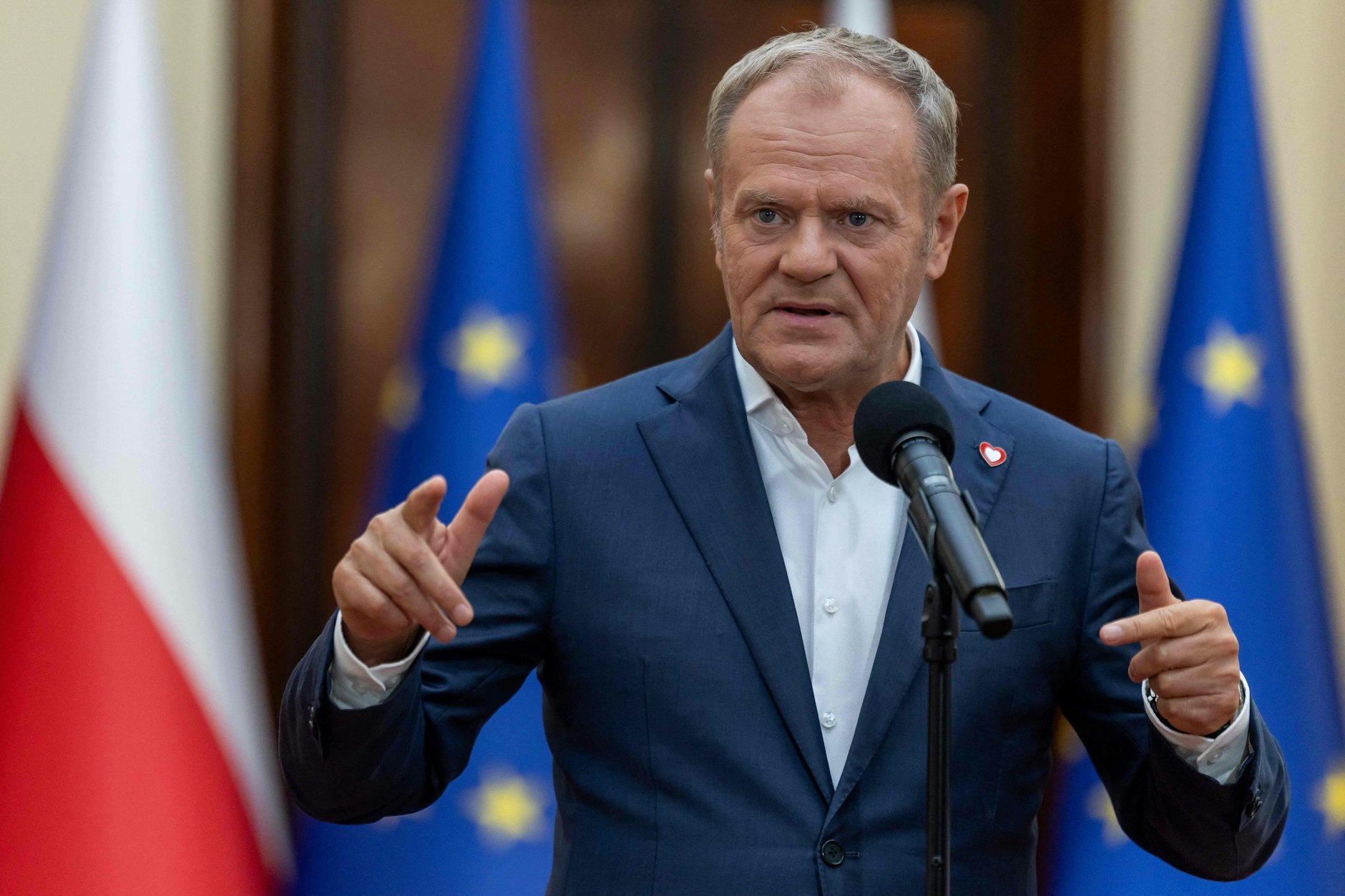 Donald Tusk während einer Pressekonferenz im Präsidentenpalast in Warschau