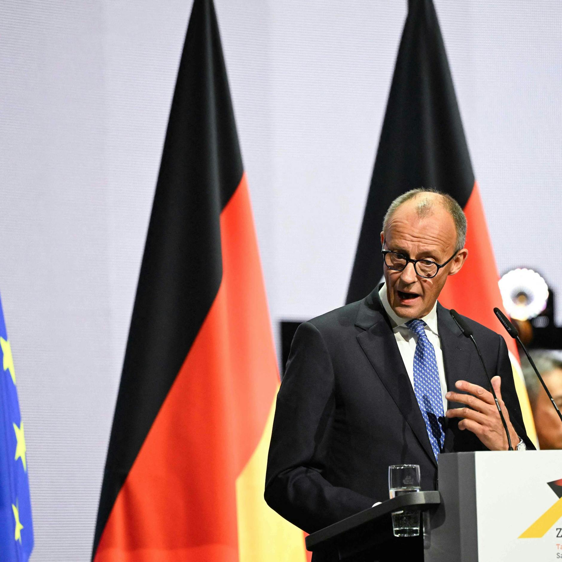 Image - Kanzler Merz fordert „neue Einheit“ in Deutschland 35 Jahre nach Vereinigung