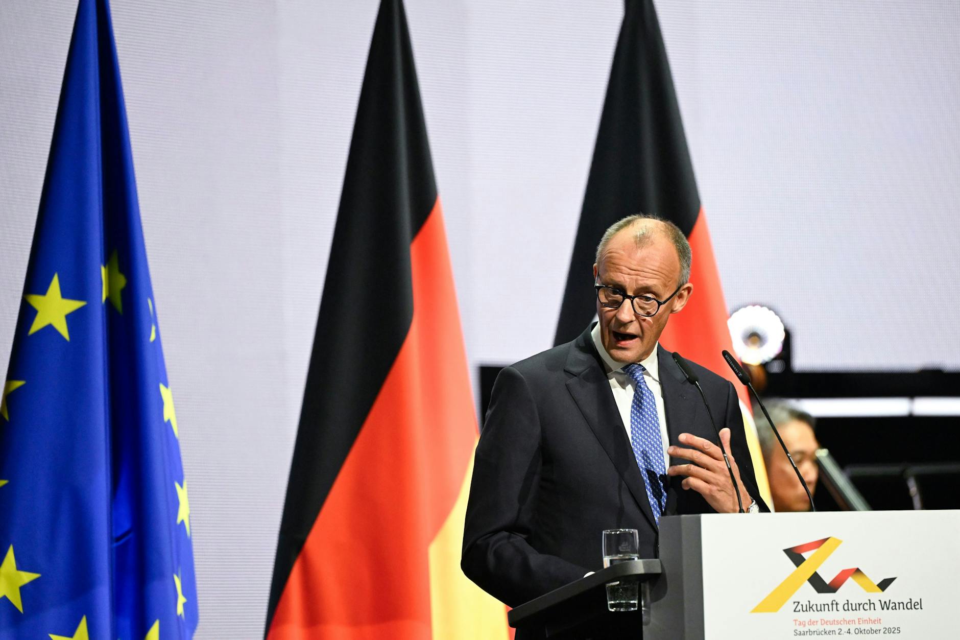 Einheitsfeier mit französischer Schlagseite: Reunifications have consequences!