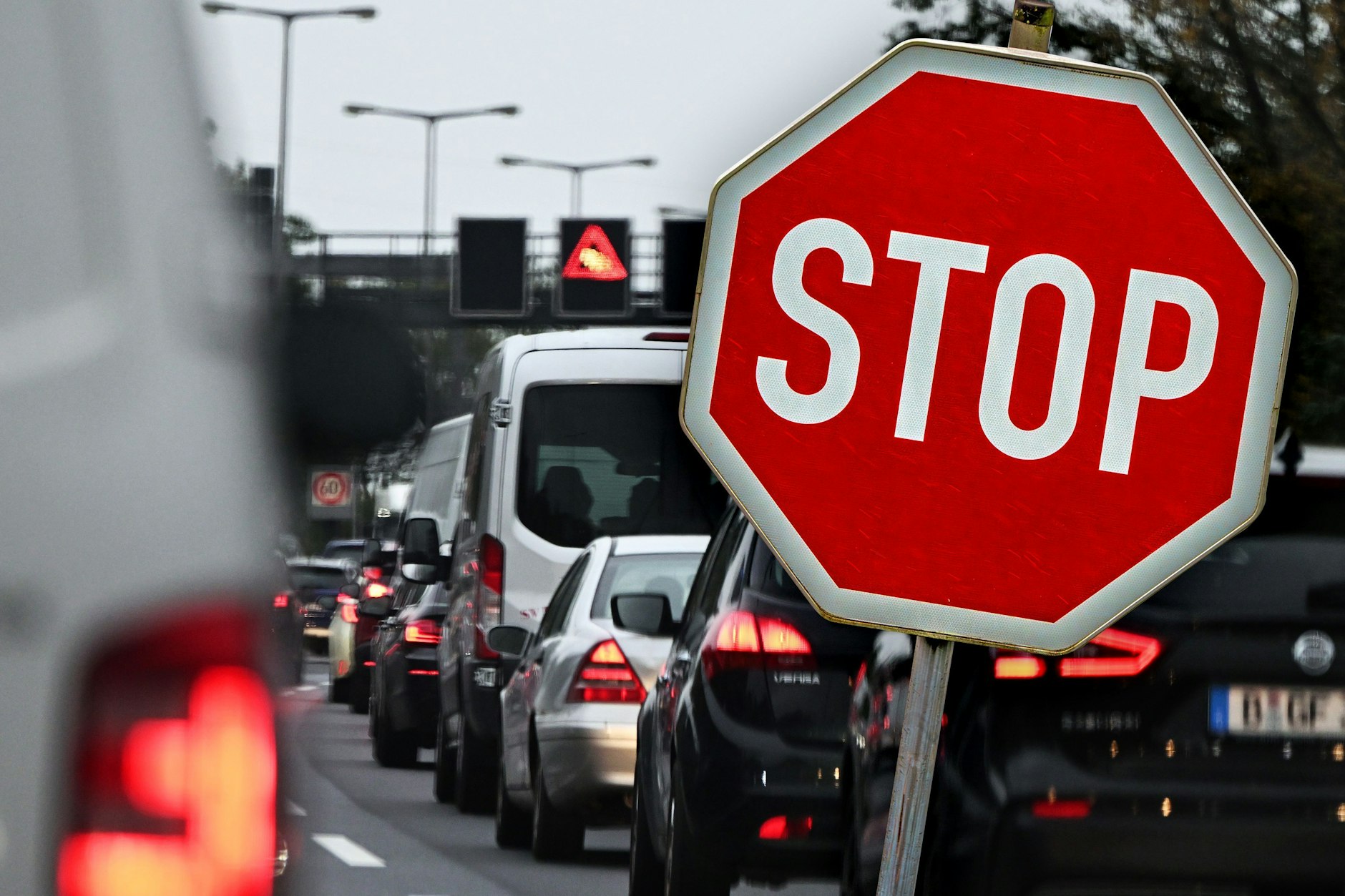 Neue Woche, neuer Stau: Am Montag wird wieder an verschiedenen Ecken in Berlin gebaut. Wir verraten, wo es jetzt eng werden könnte.
