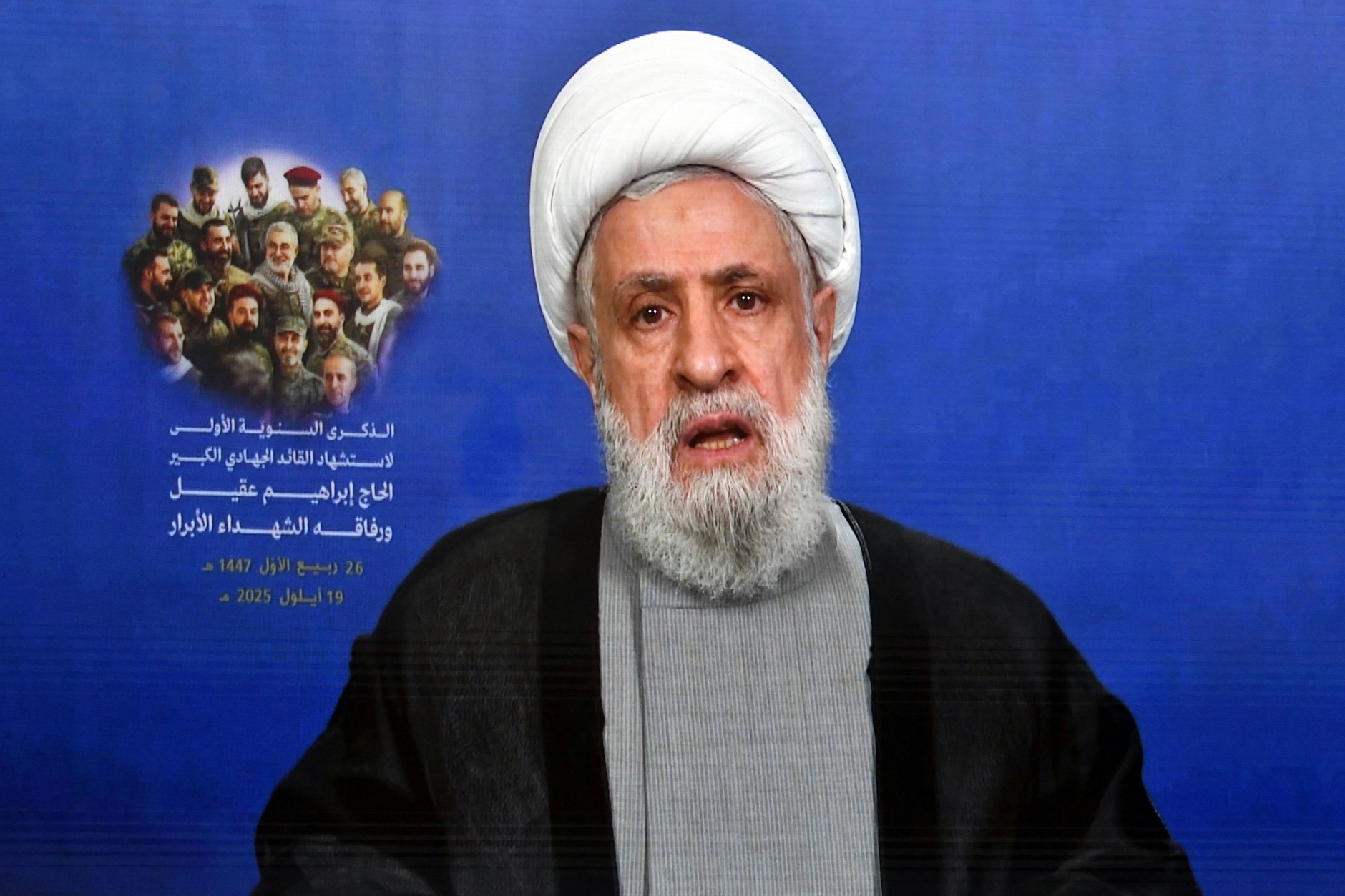 Hisbollah-Generalsekretär Naim Qassem bei einer Rede