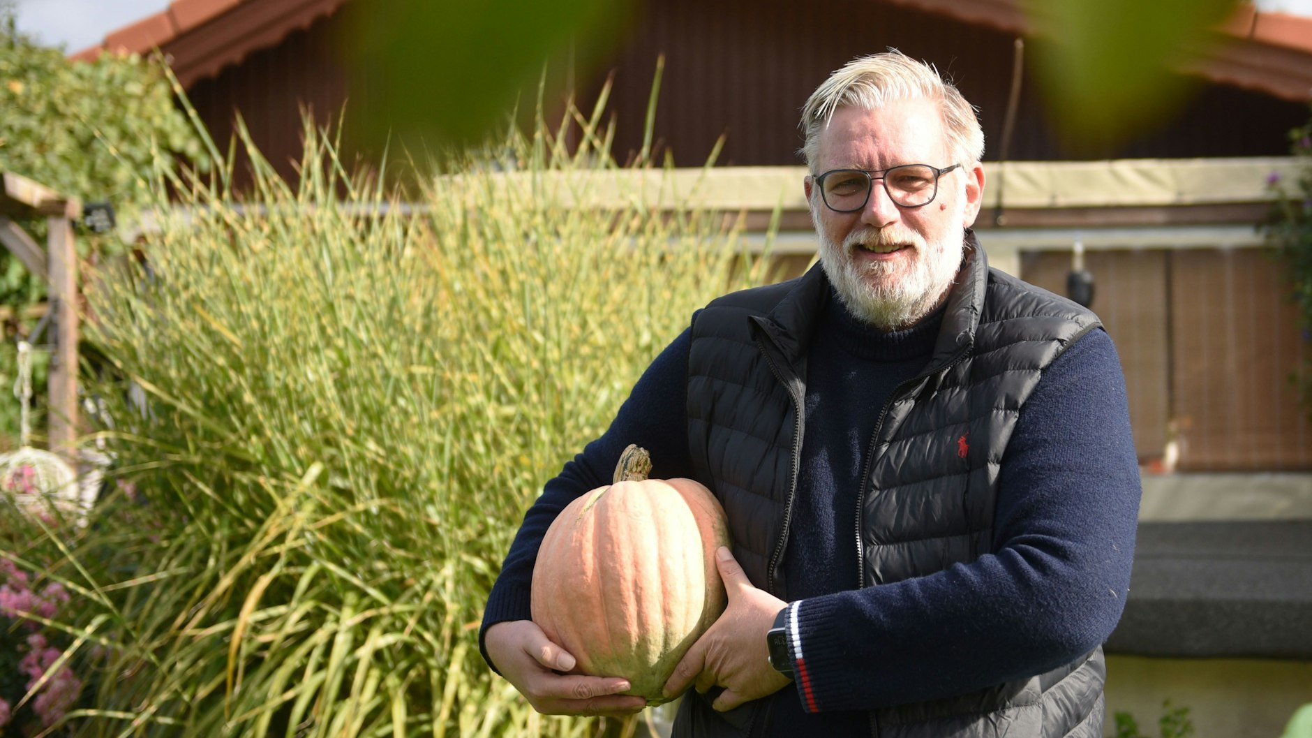 Marcus van der Heyden ist der Vorsitzende der Kleingartenanlage Britzer Allee.