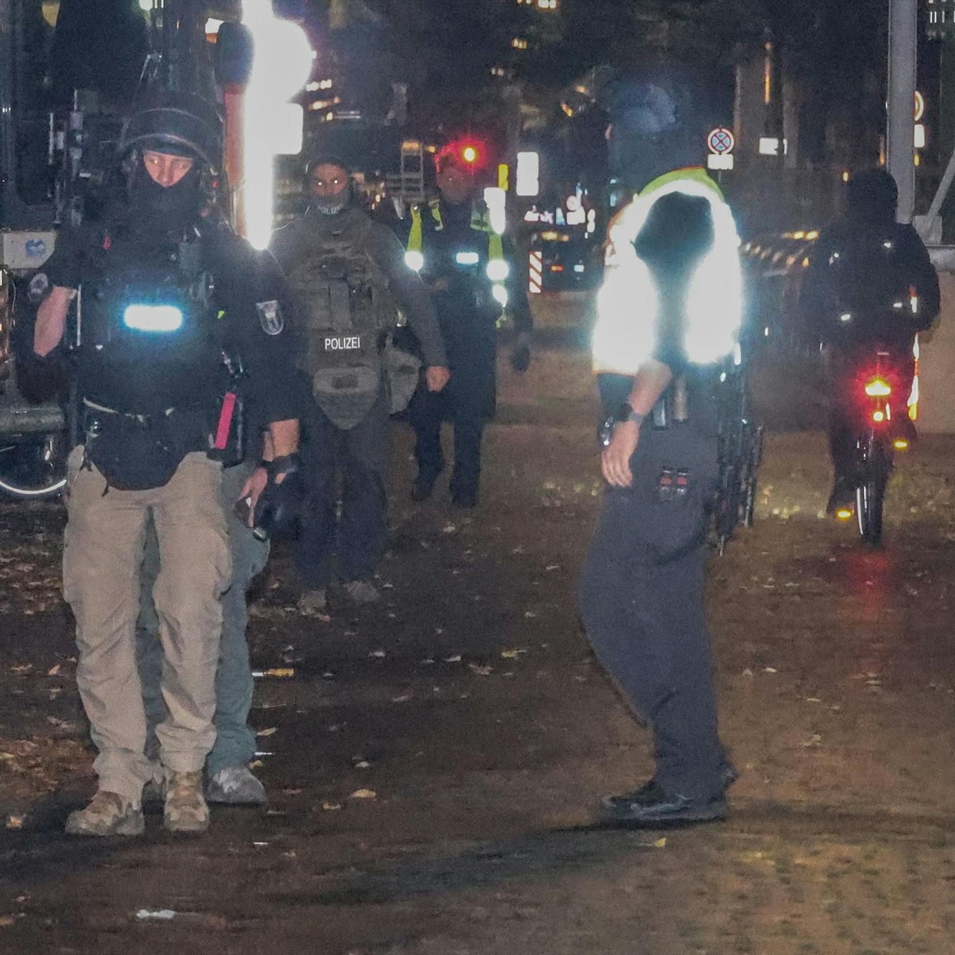 Festnahme in Neukölln: Renitenter Schuldner springt aus dem Fenster!