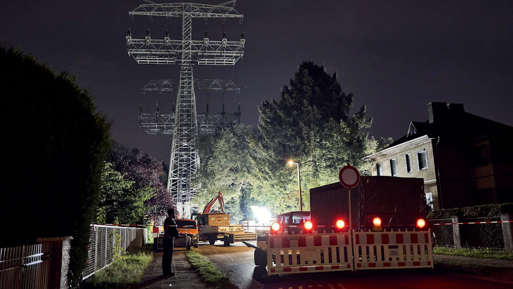 Erst vor Wochen kam es im Südosten zu einem großen Stromausfall, weil Chaoten einen Anschlag auf einen Strommast verübten.