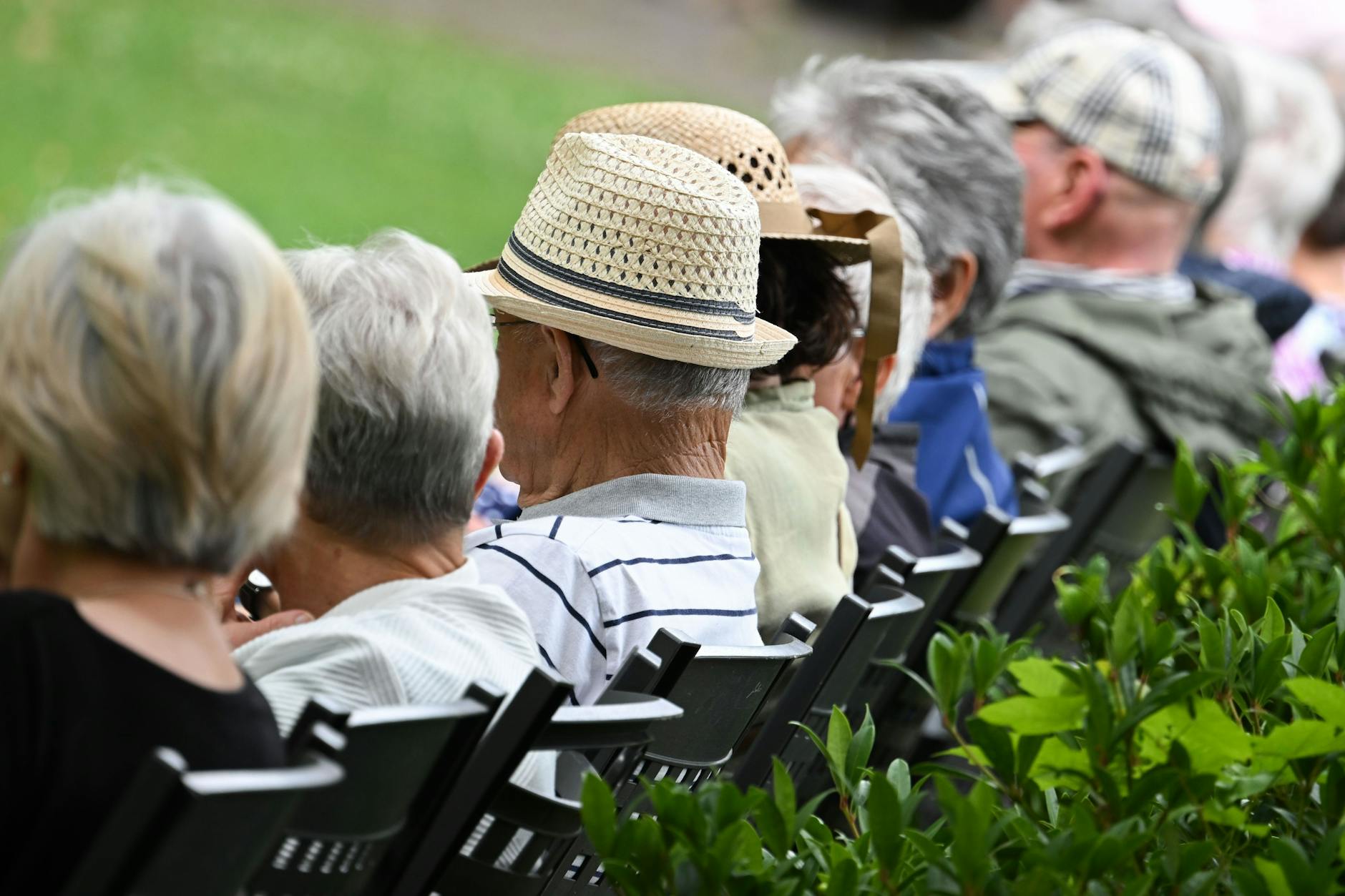 Auch in Deutschland wird die Gesellschaft immer älter, die Lebenserwartung größer. Immer wieder wird deshalb über das richtige Renteneintrittsalter diskutiert.
