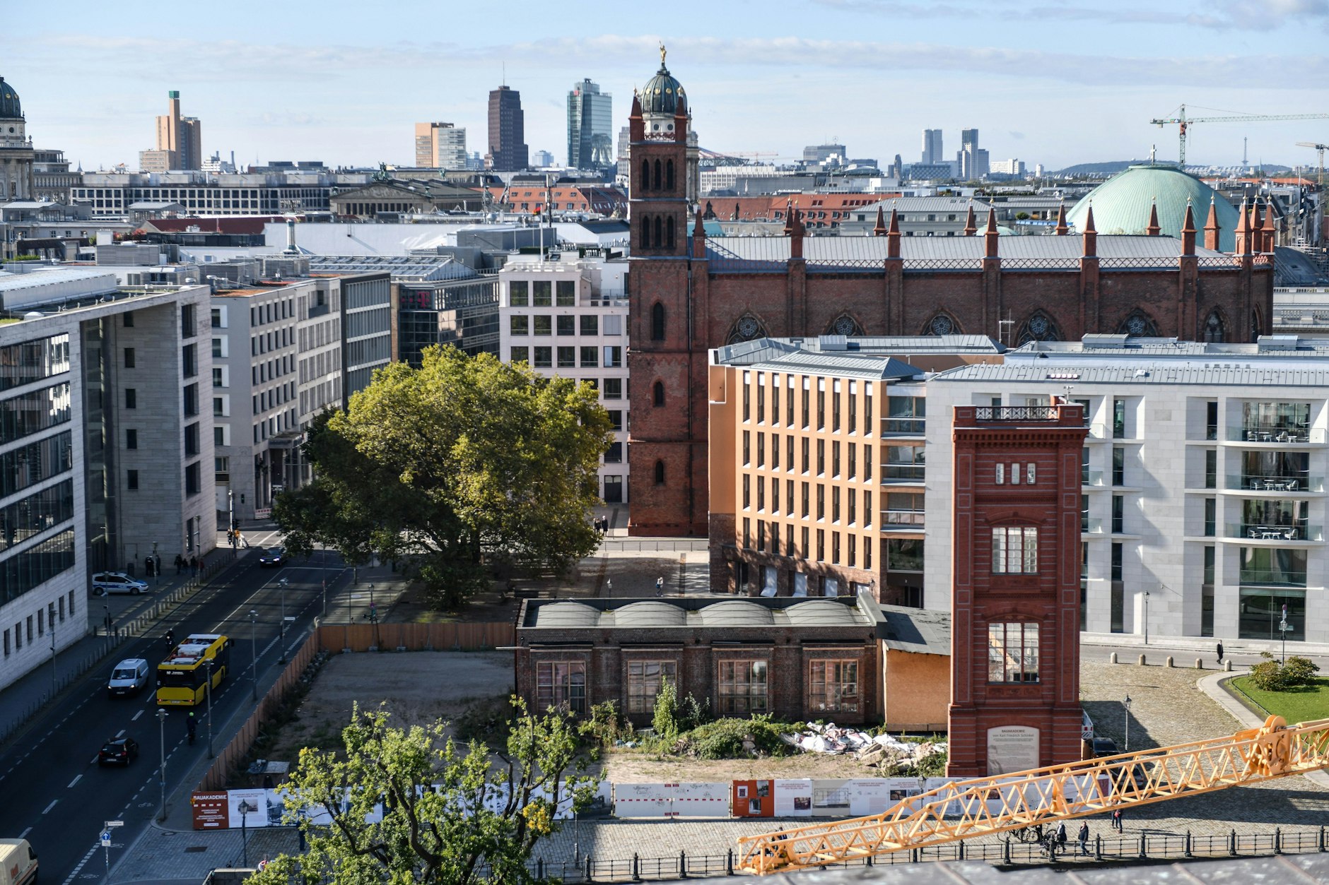 Baustelle der Berliner Bauakademie Blick vom Humboldt-Forum auf die Baustelle der Berliner Bauakademie am 13. Oktober 2021