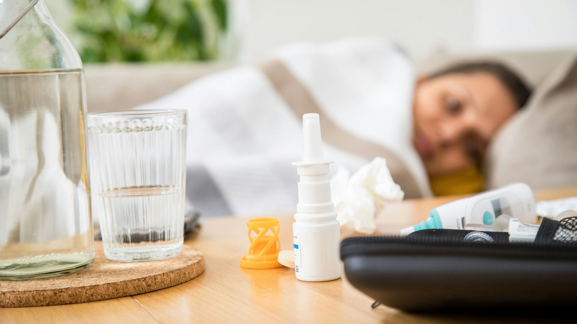 Forscher sind sicher: Mit einem bestimmten Nasenspray lassen sich Atemwegsinfekte vorbeugen. Doch das letzte Wort ist noch nicht gesprochen.