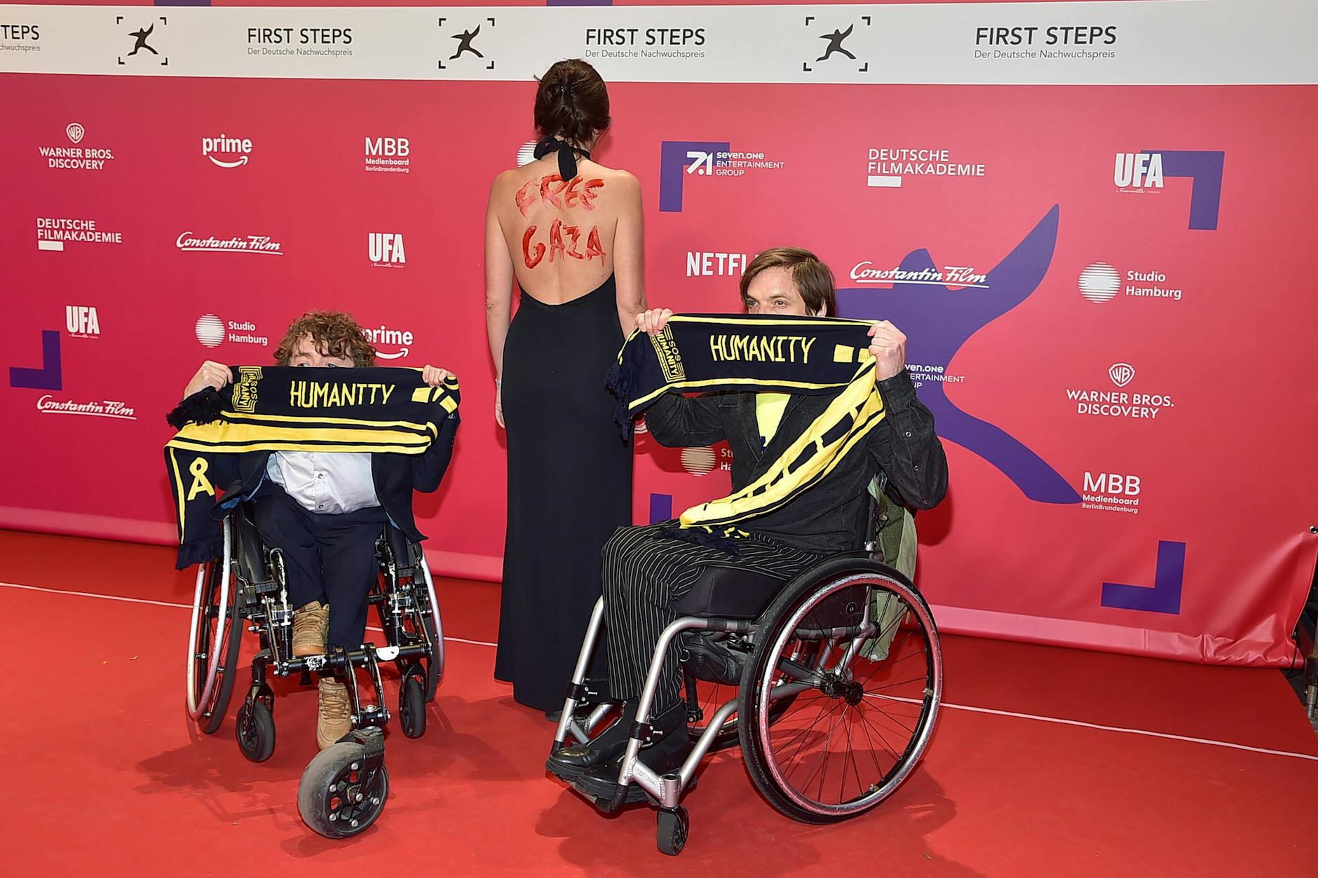 Auf dem roten Teppich der diesjährigen First Steps Awards in Berlin gab es auch „Free Gaza“-Proteste.