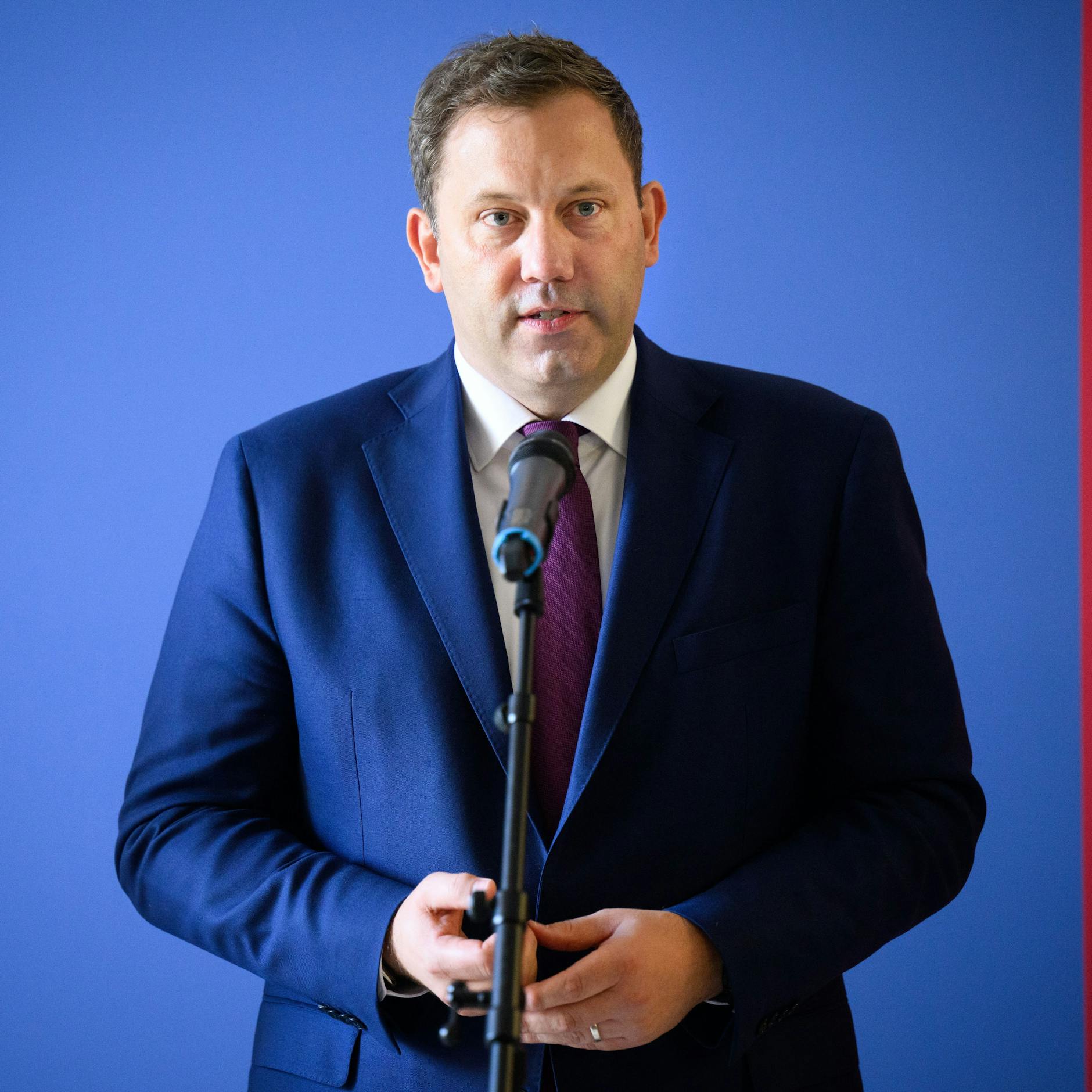 Image - Umstrittene Ausschreibung: Finanzministerium sucht Fotografen für fast 600.000 Euro