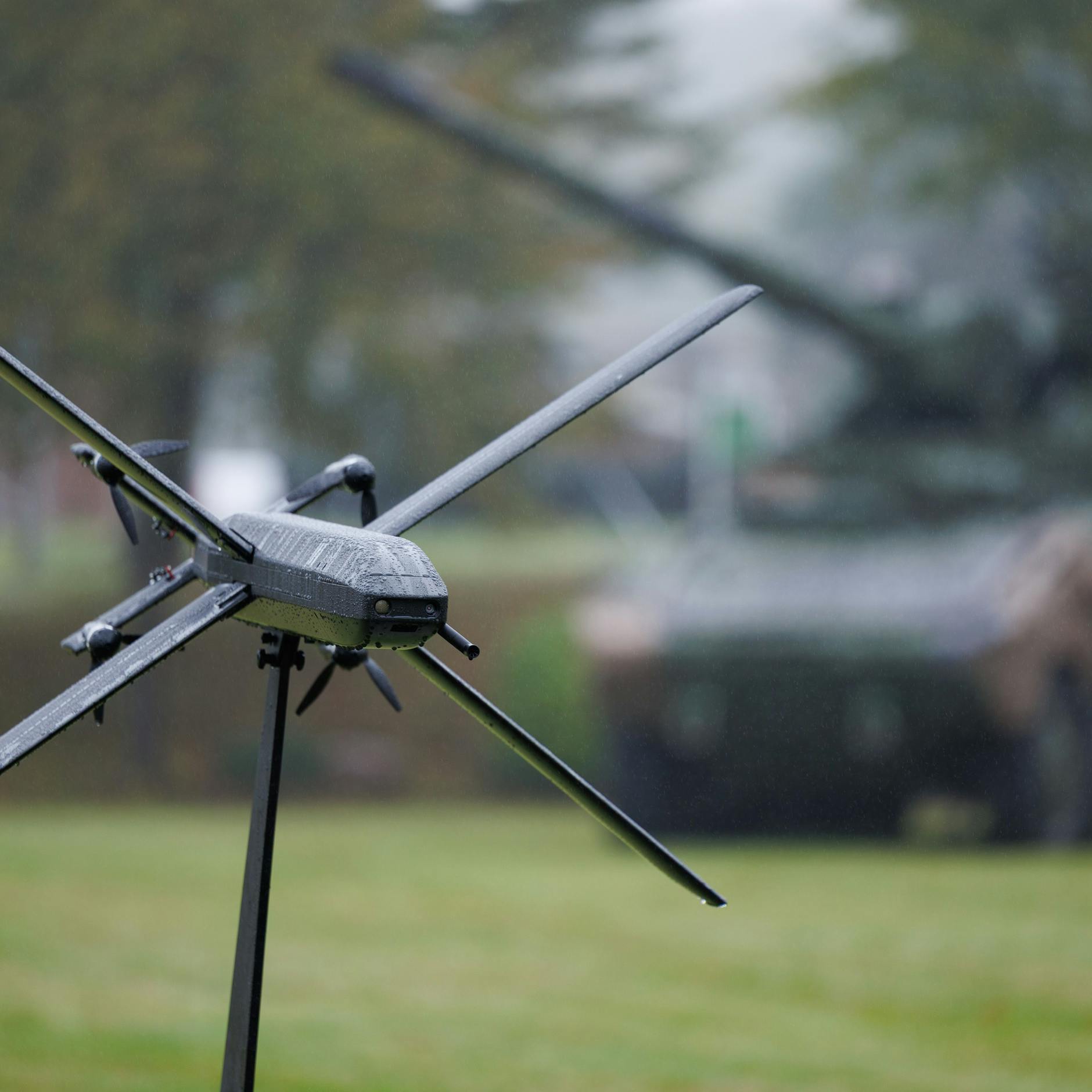 Image - Insider kritisiert: Bund verschwendet Milliarden für Laserwaffen zur Drohnenabwehr