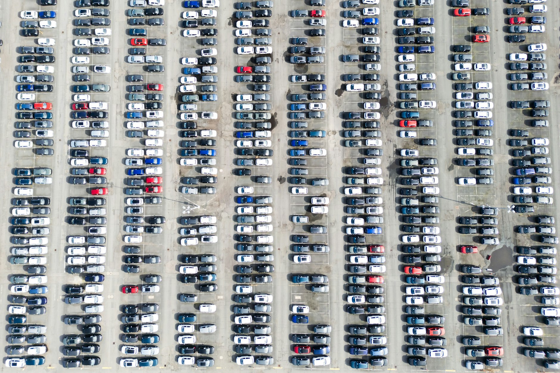 Die Autoindustrie ist mit einem Minus von 18,5 Prozent besonders stark eingebrochen.