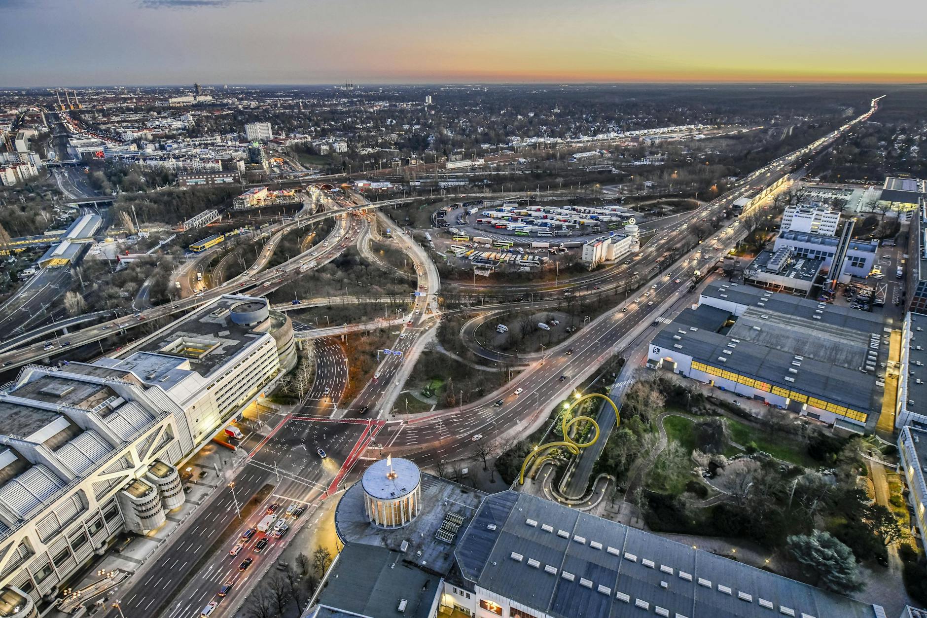 Rund um das Autobahndreieck Funkturm müssen Autofahrer ab Ende Oktober mit heftigen Einschränkungen rechnen.