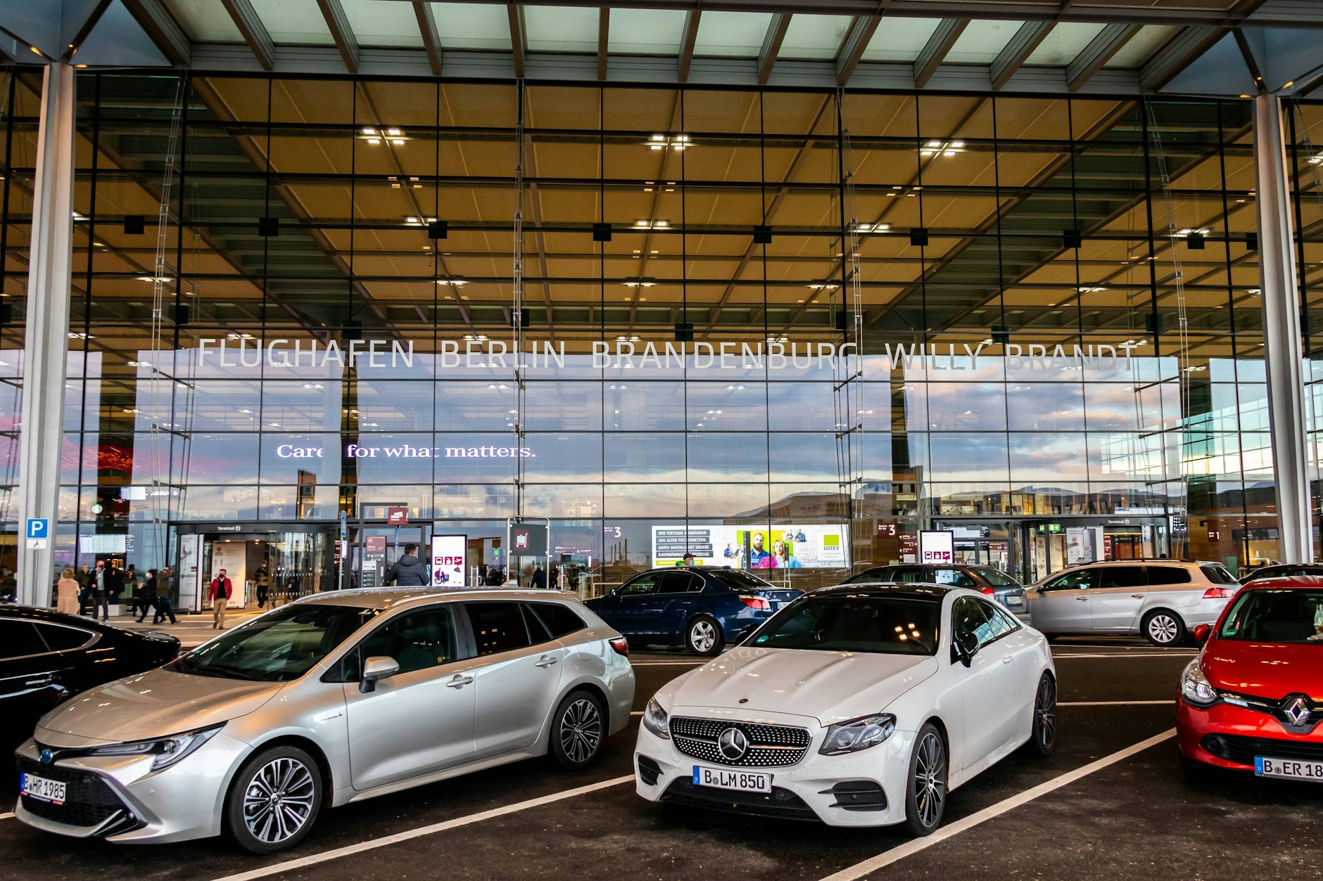 Nicht nur Langzeitparker betroffen: Schon ein kürzerer Aufenthalt am BER kann teuer werden.