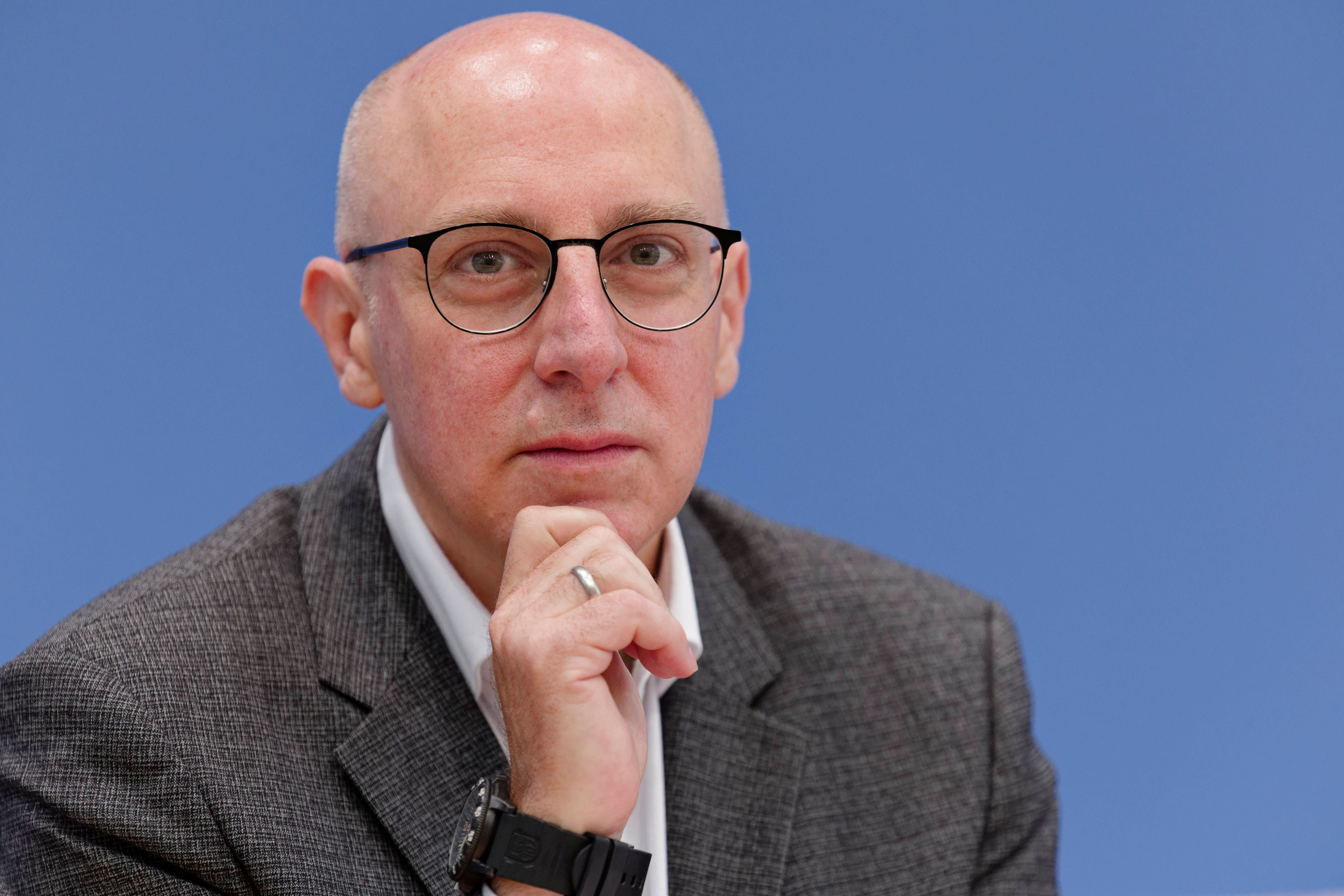 Bundesinnenminister Dobrindt ernennt neuen Verfassungsschutzchef