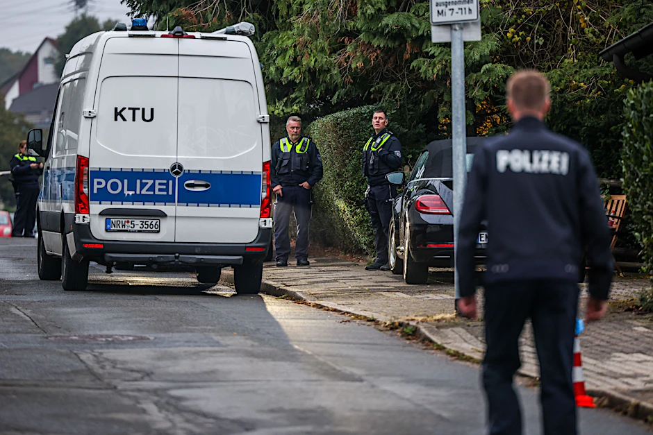 Die neu gewählte Bürgermeisterin von Herdecke wurde mit mehreren Messerstichen lebensgefährlich veletzt.