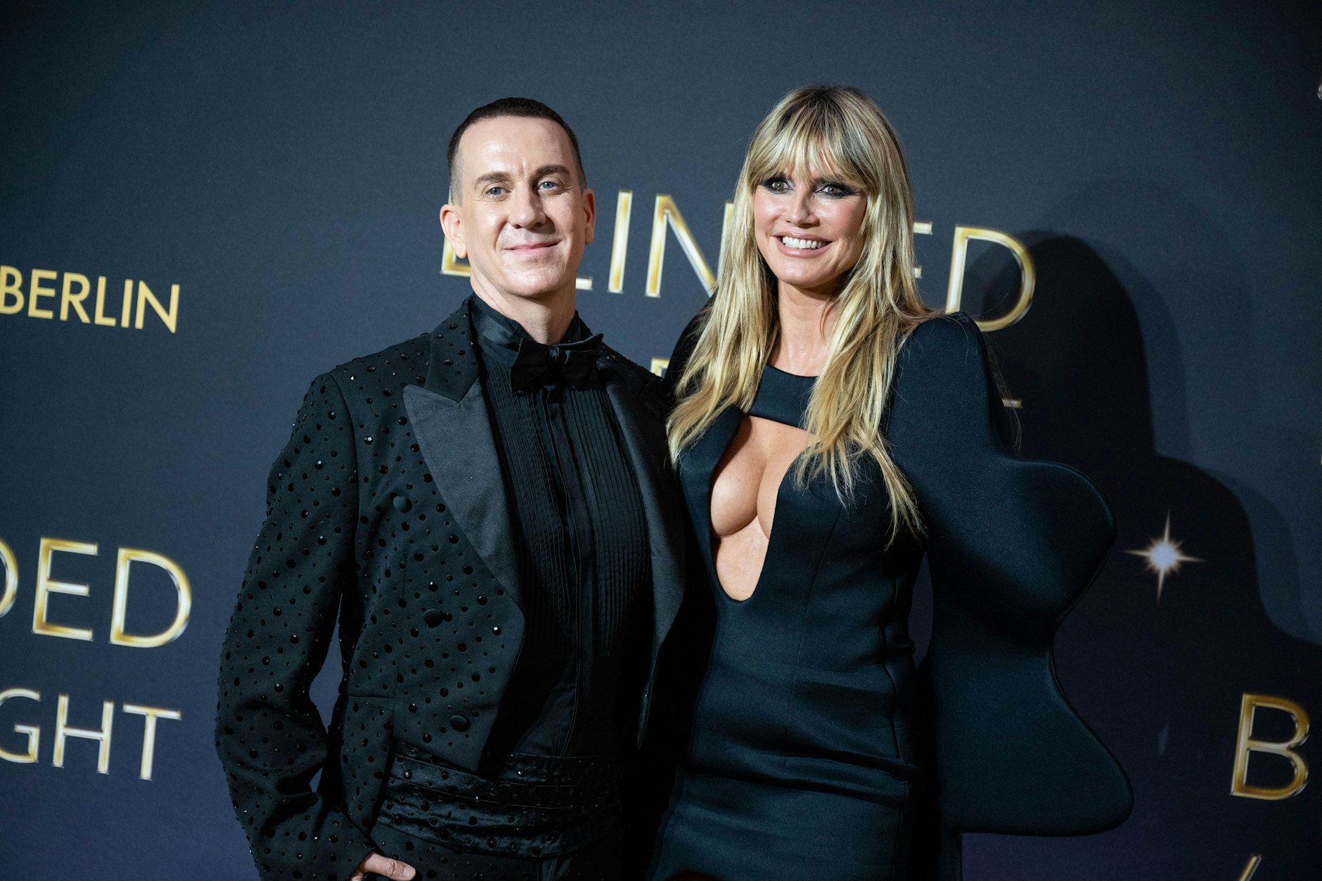 Hoher Besuch in Berlin: Stardesigner Jeremy Scott zeigte sich am Mittwochabend mit Heidi Klum.