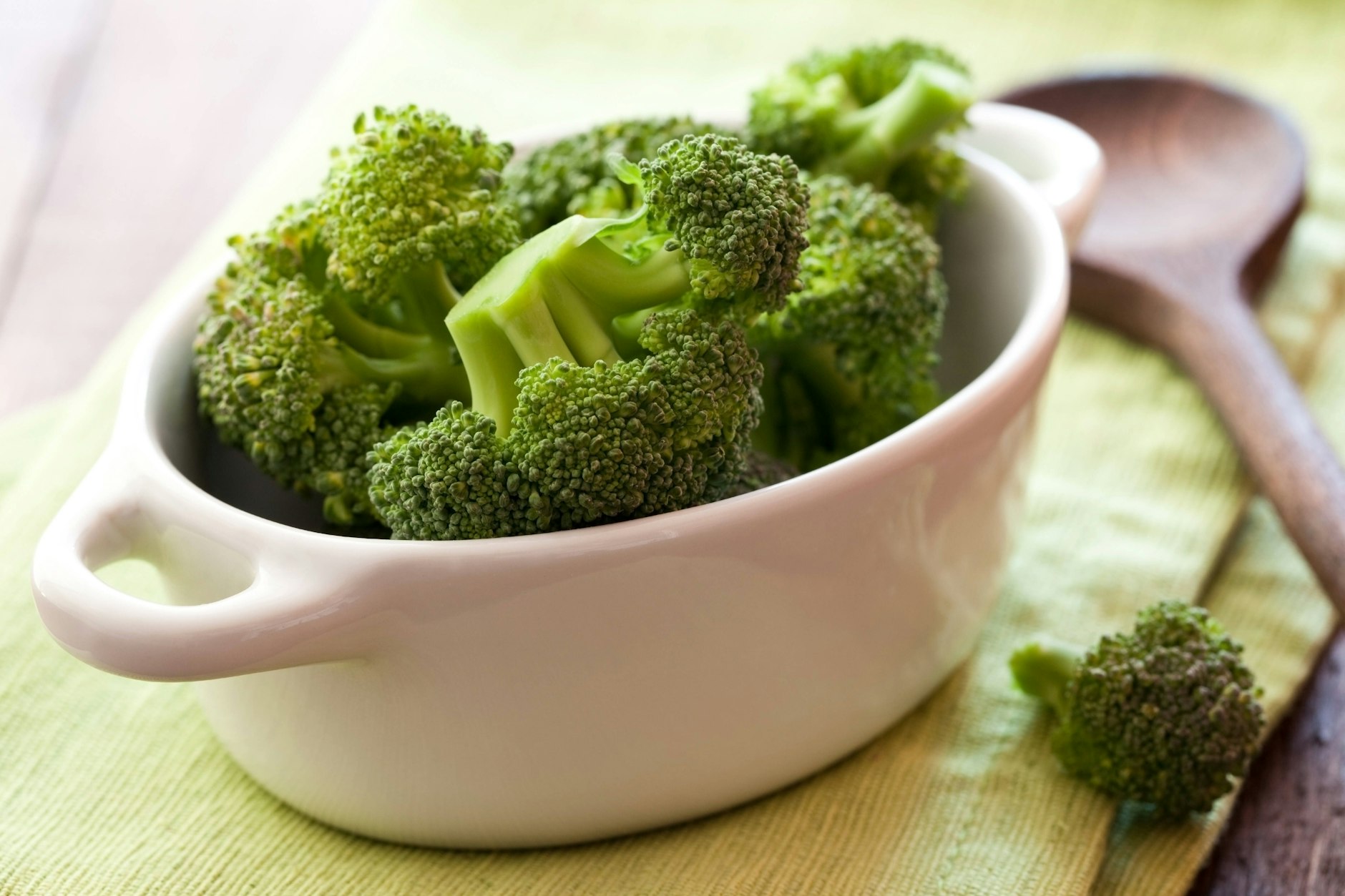 Brokkoli ist gesund, unter anderem mit Vitamin C stärkt er das Immunsystem. Das Gemüse kann vielfältig zubereitet werden.