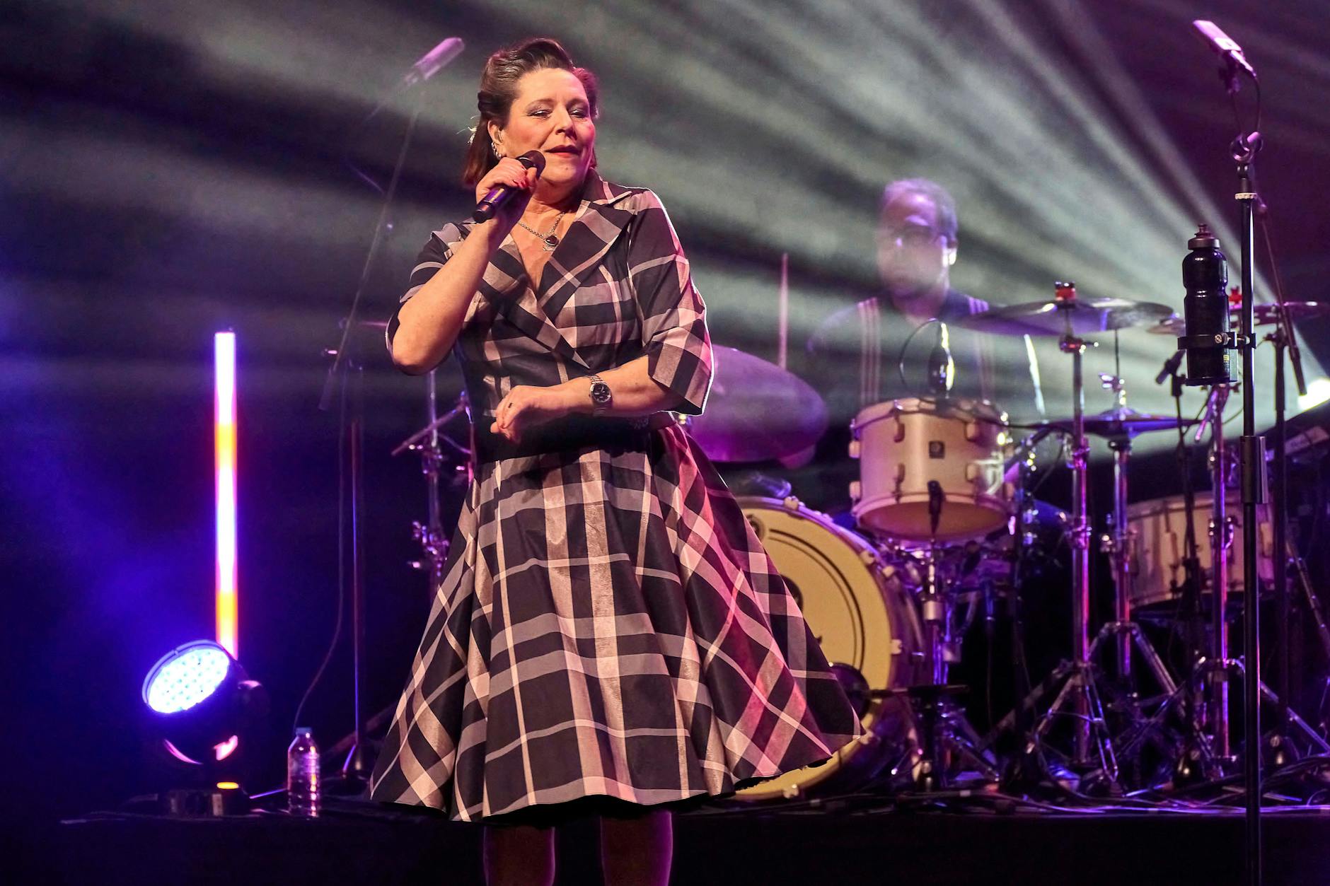 AnNa R. bei einem ihrer letzten Konzerte der „König:in“-Tour im vergangenem Jahr: Jetzt erschien posthum ihr letztes Album.
