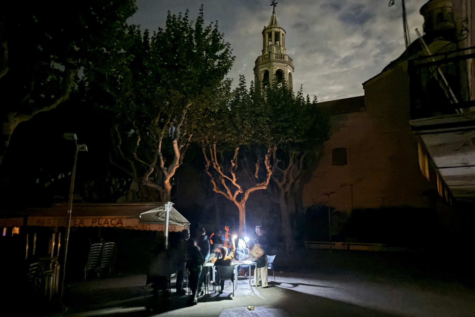 In der Kleinstadt Premià de Mar bei Barcelona mussten im Sommer Menschen miterleben, was die Deutschen so sehr fürchten: einen flächendeckenden Stromausfall.