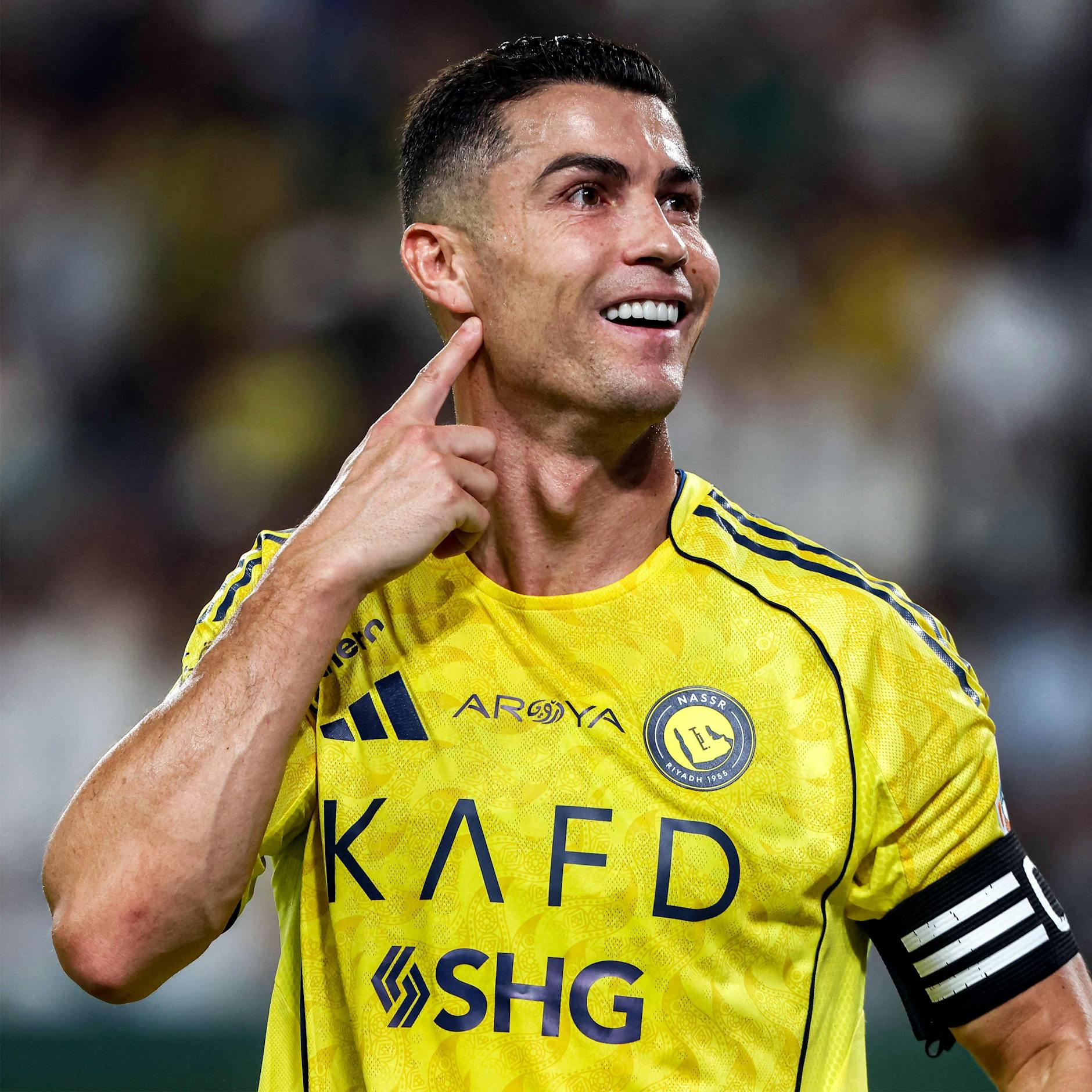 Image - Unfassbar reich: Cristiano Ronaldo hat richtig gut lachen!