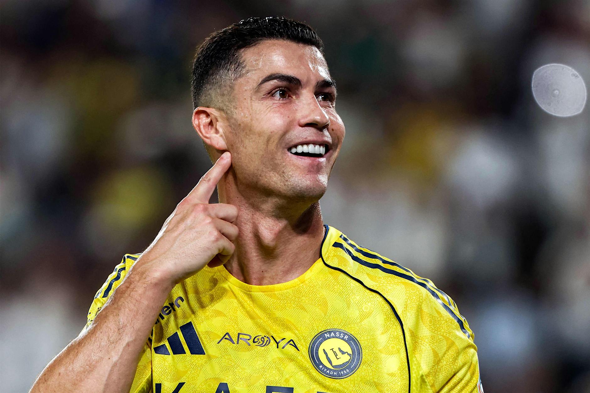 Unfassbar reich: Cristiano Ronaldo hat richtig gut lachen!