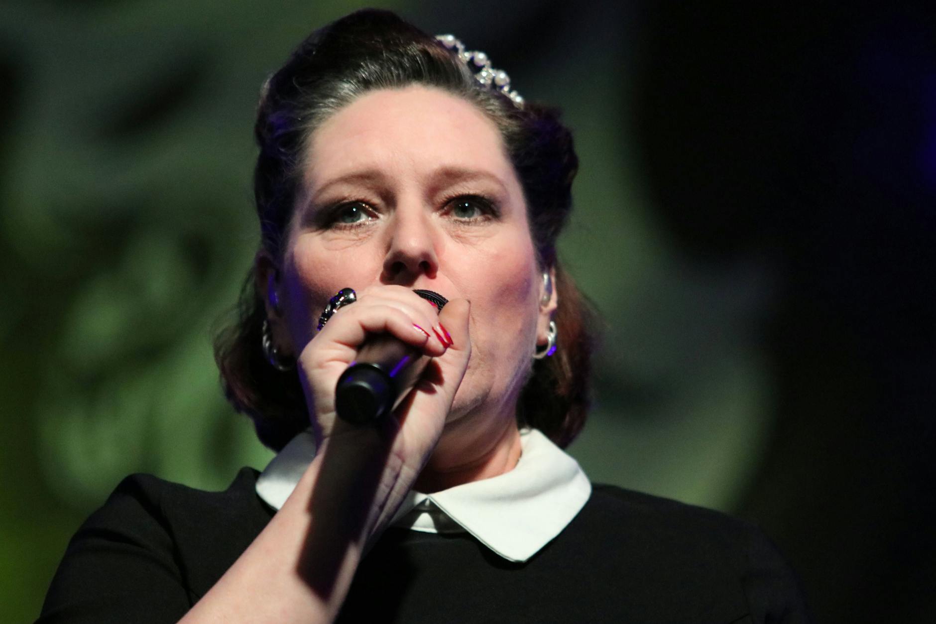 AnNa R. bei einem Auftritt in der Berliner Columbiahalle (2023)