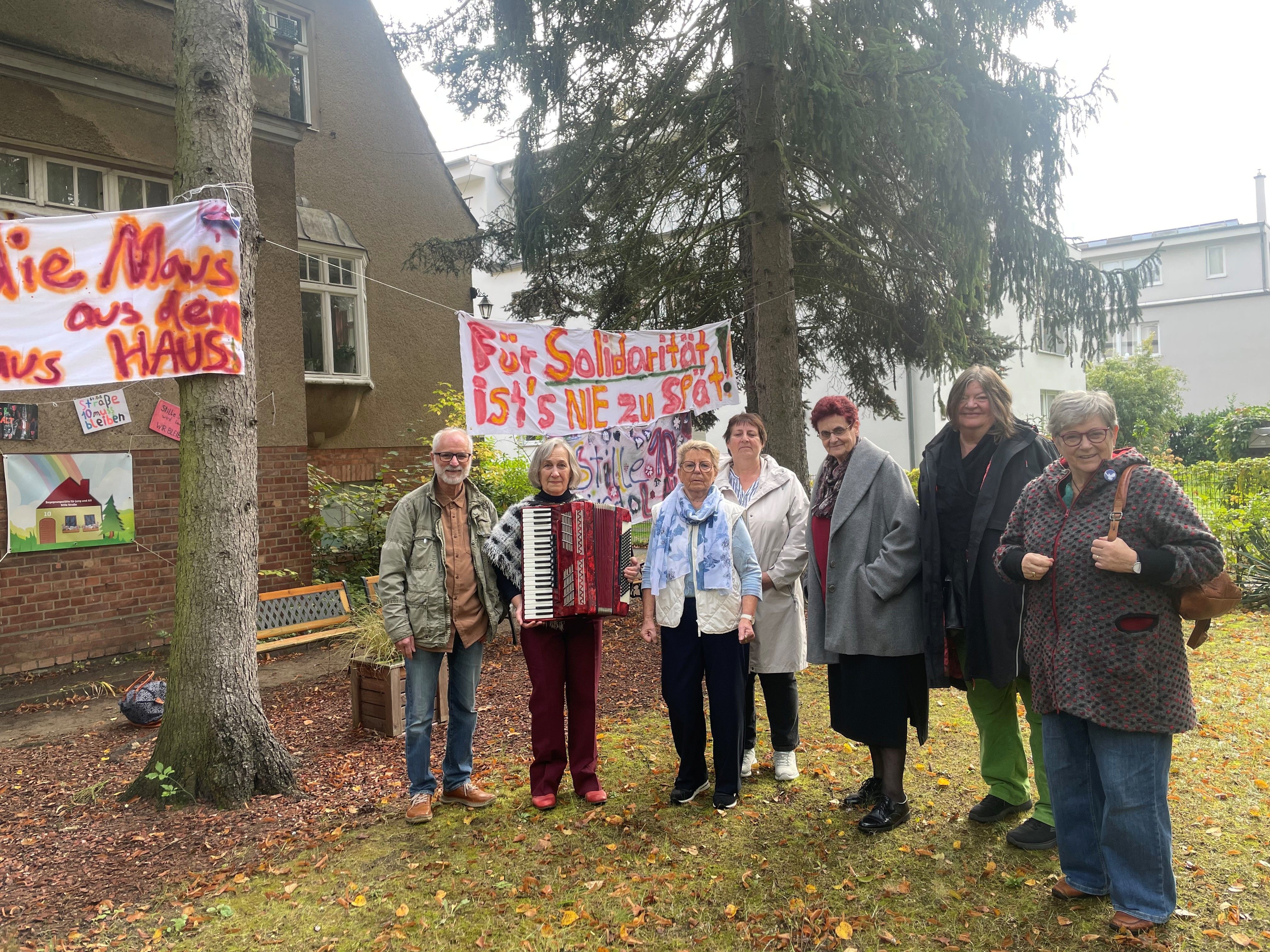 Rentner in Pankow kämpfen um ihr Lebenswerk: „Wir lassen uns dieses Haus nicht wegnehmen!“