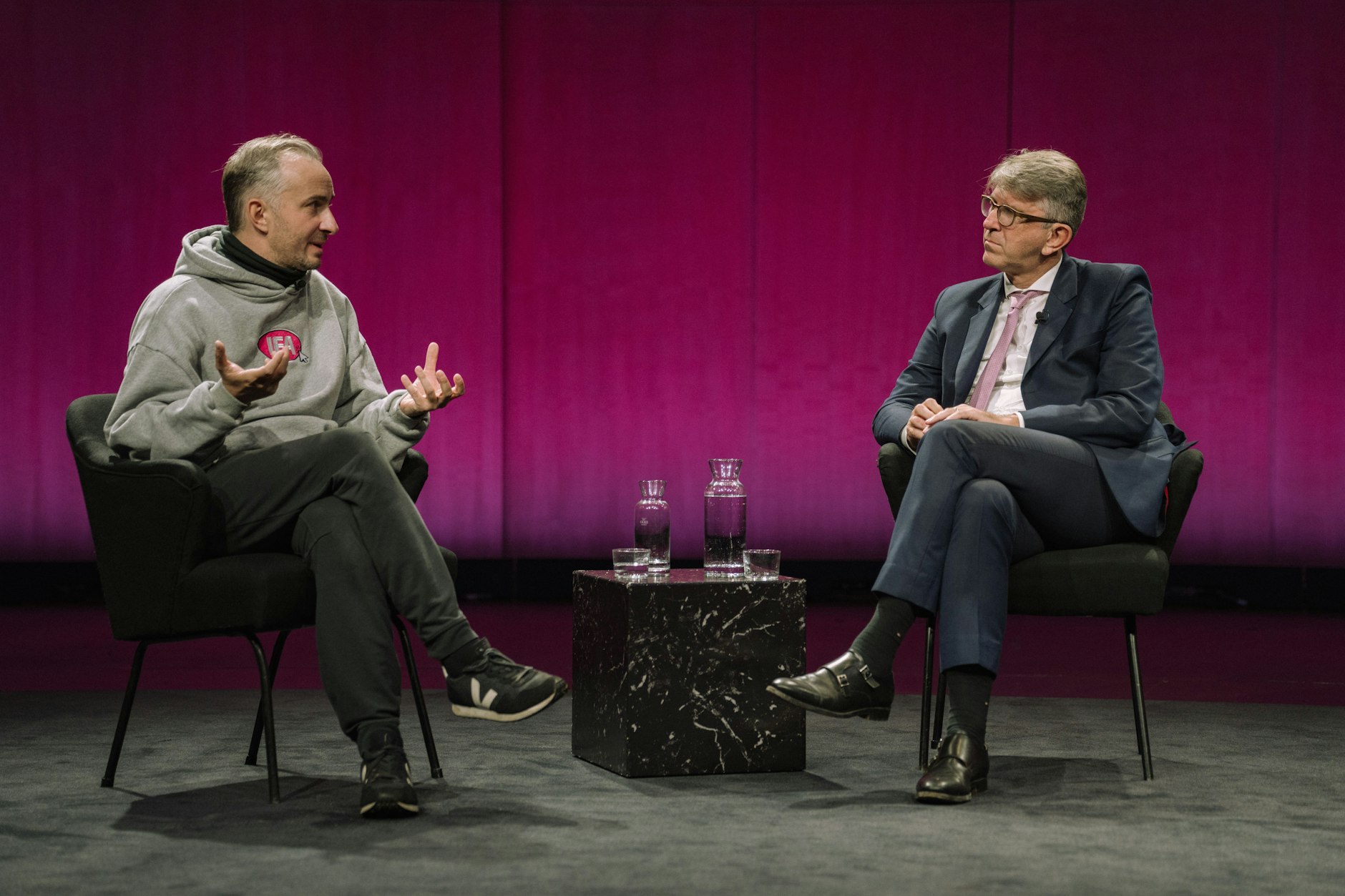 Jan Böhmermann zu Wolfram Weimer im HKW: „Warum haben Sie mich nicht einfach angerufen?“