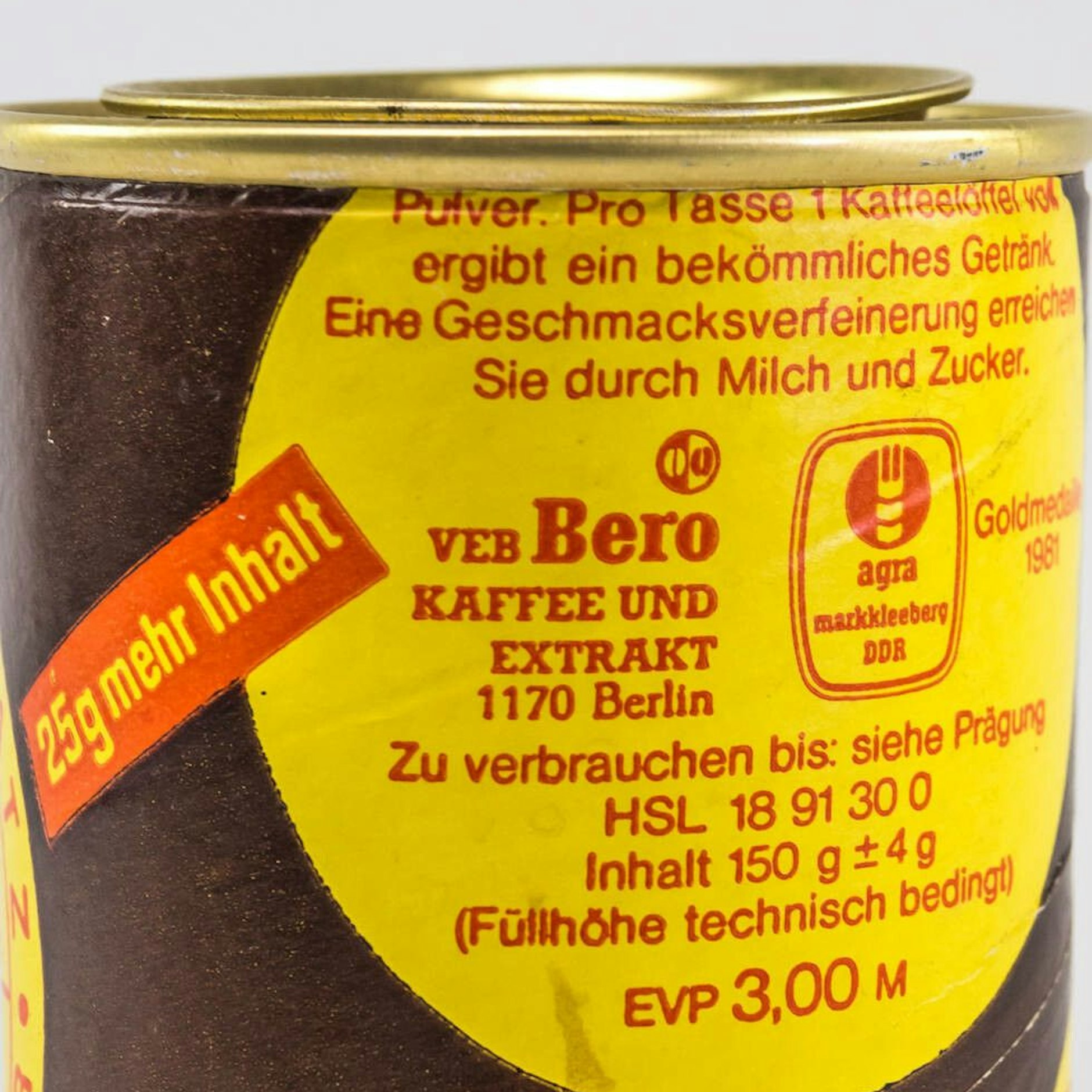 Der Kaffee-Ersatz „im nu“ wird mit heißem Wasser aufgebrüht, kann auch von Kindern getrunken werden – schließlich ist kein Koffein enthalten.